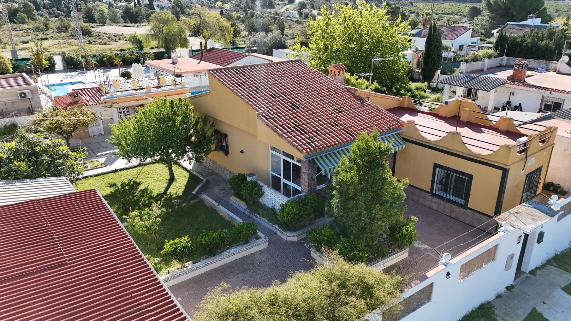 Villa te koop in Lliria