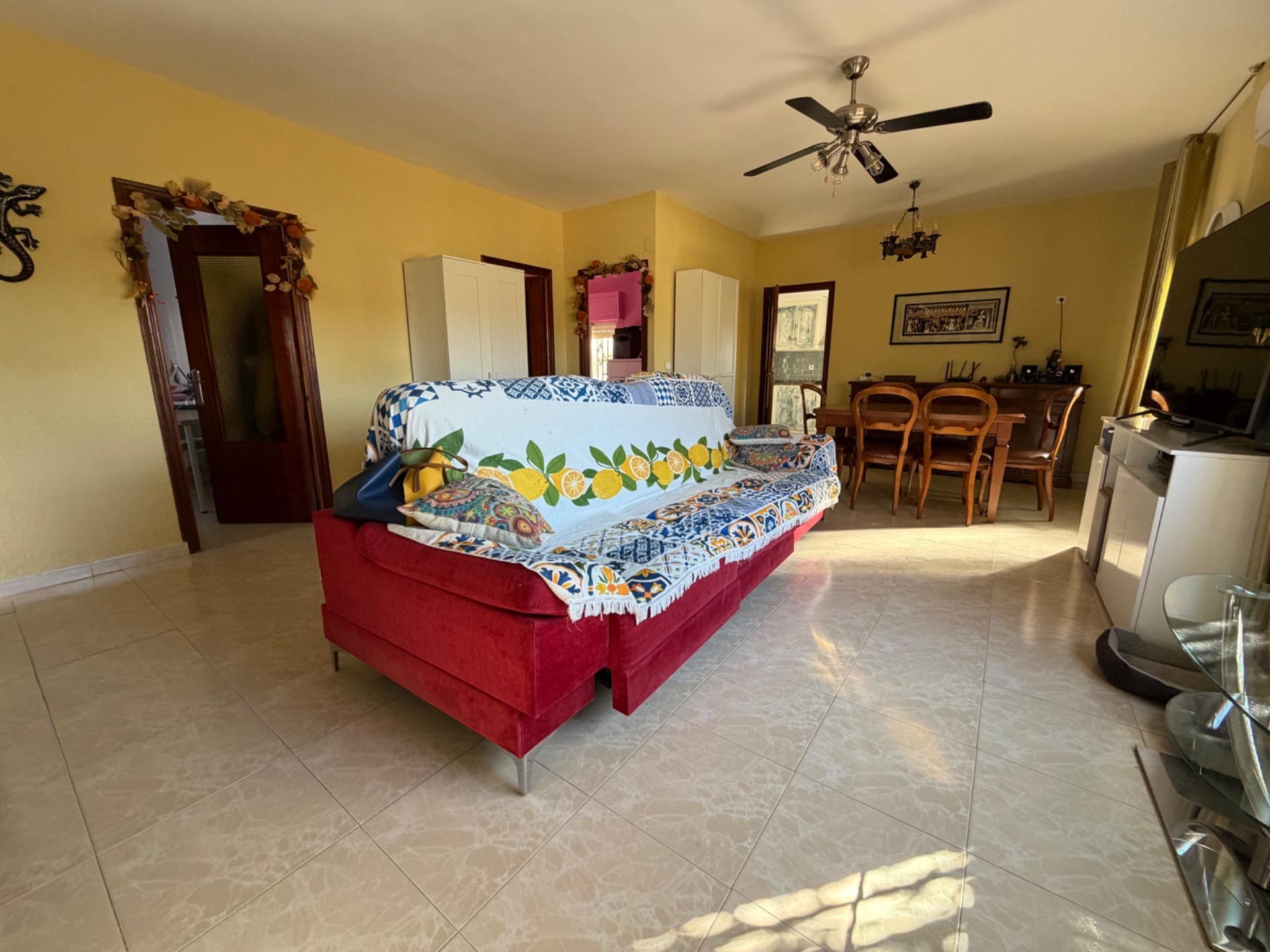 Villa te koop in Lliria