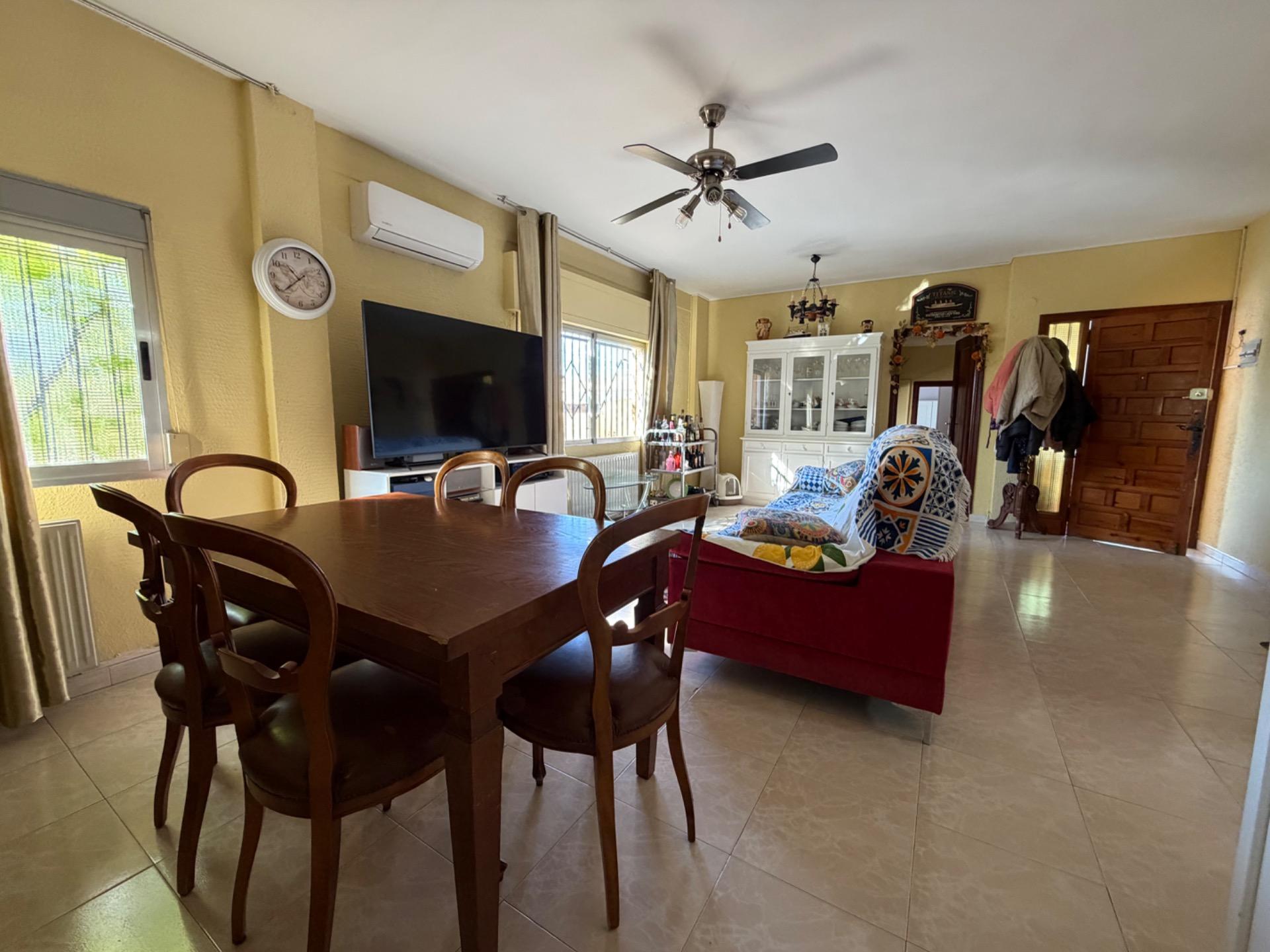 Villa te koop in Lliria