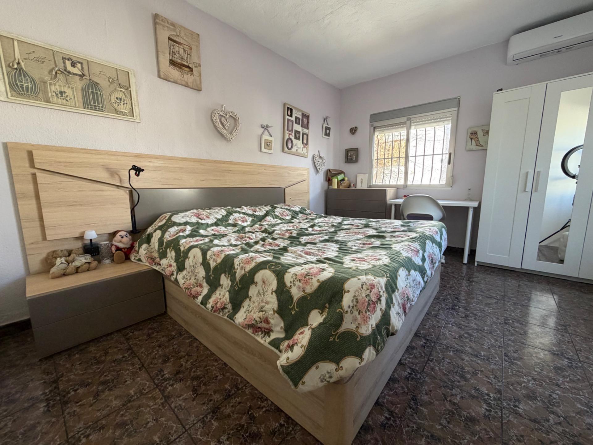 Villa te koop in Lliria