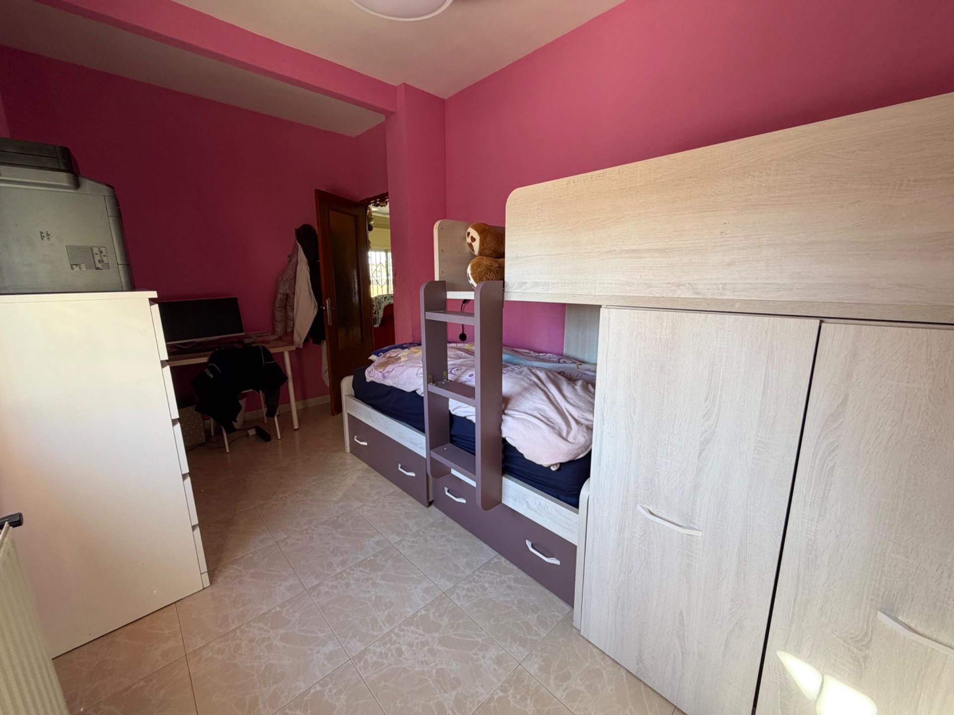 Villa te koop in Lliria