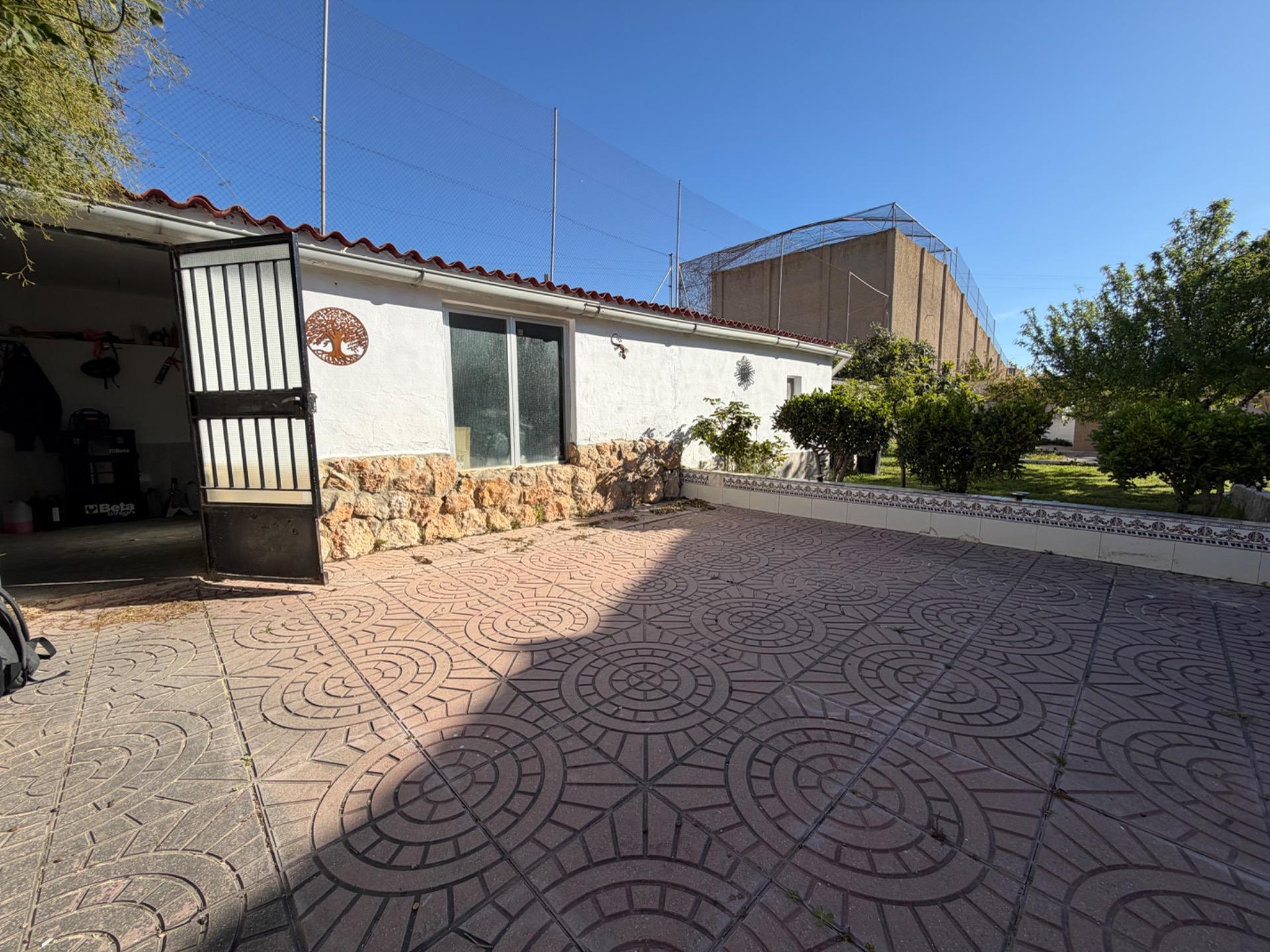 Villa te koop in Lliria