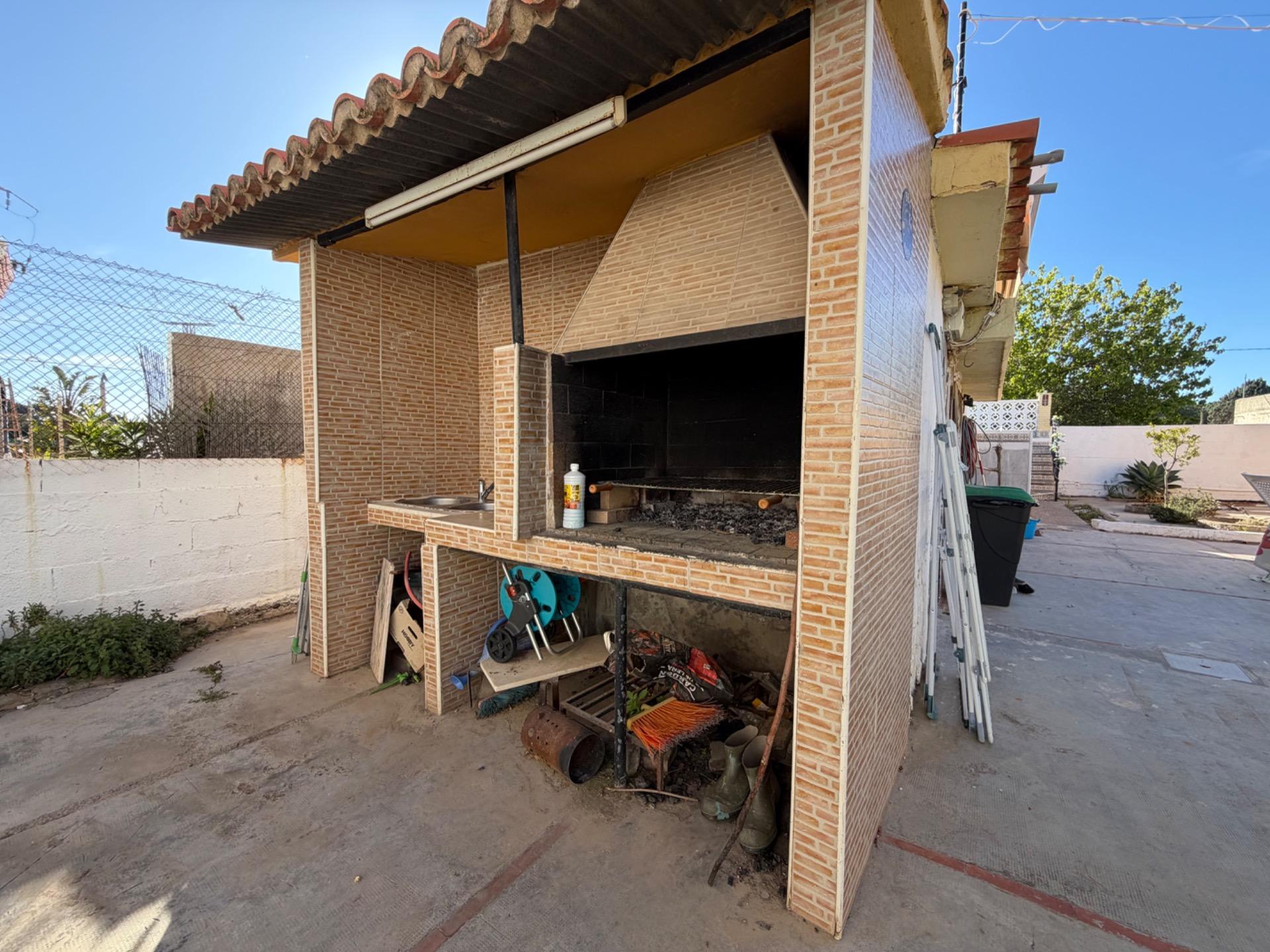 Villa te koop in Lliria