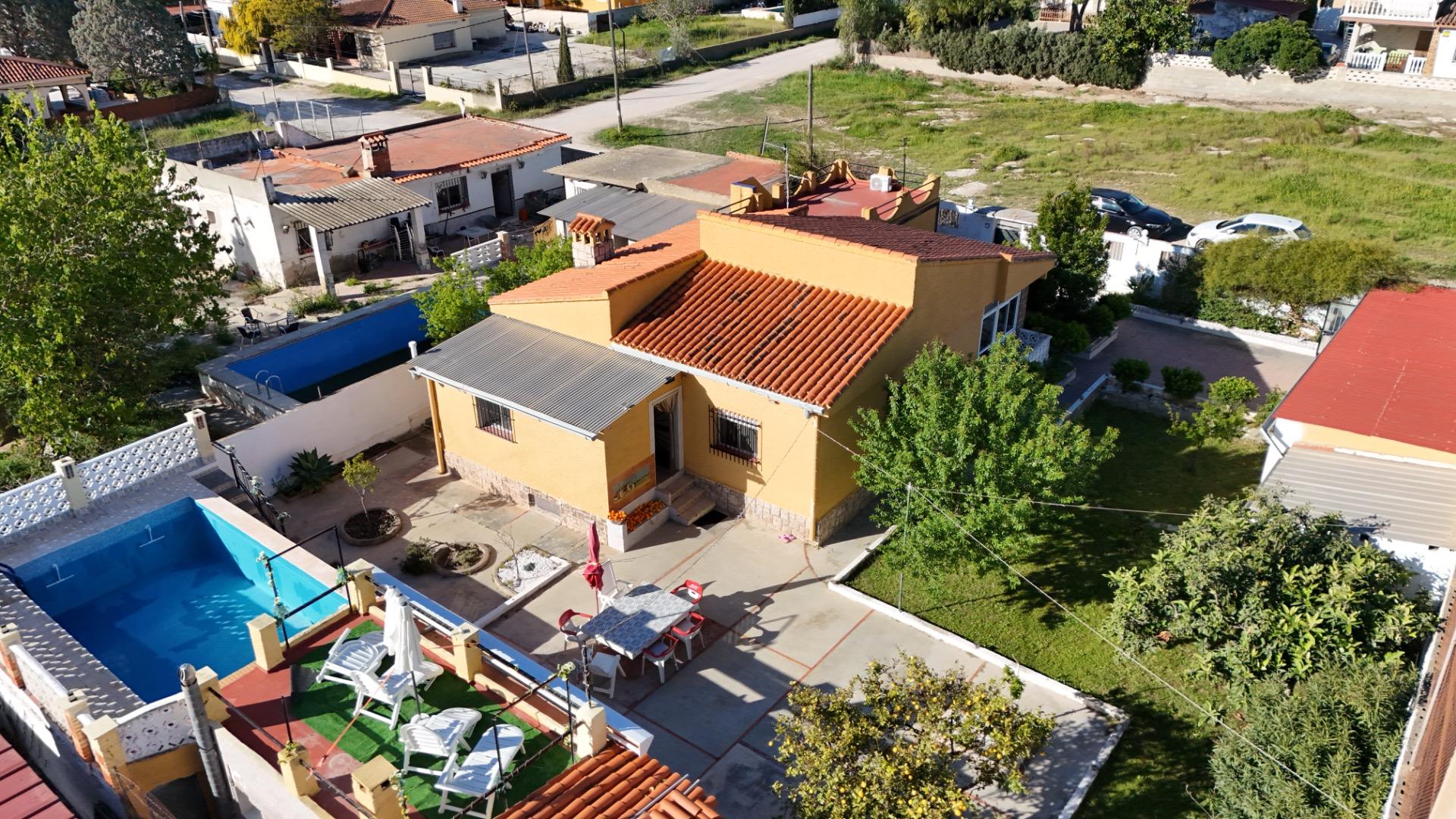 Villa te koop in Lliria