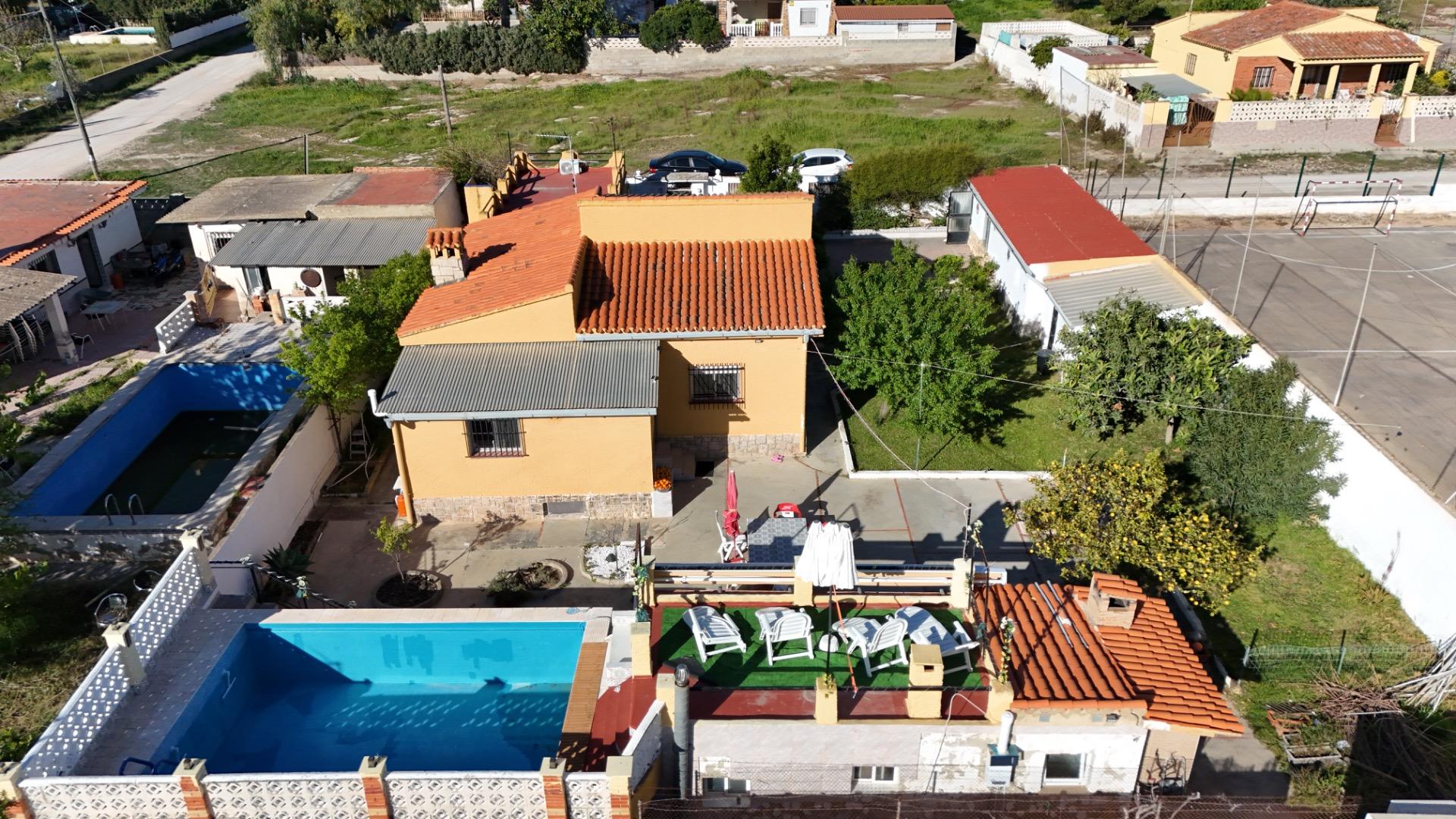 Villa te koop in Lliria