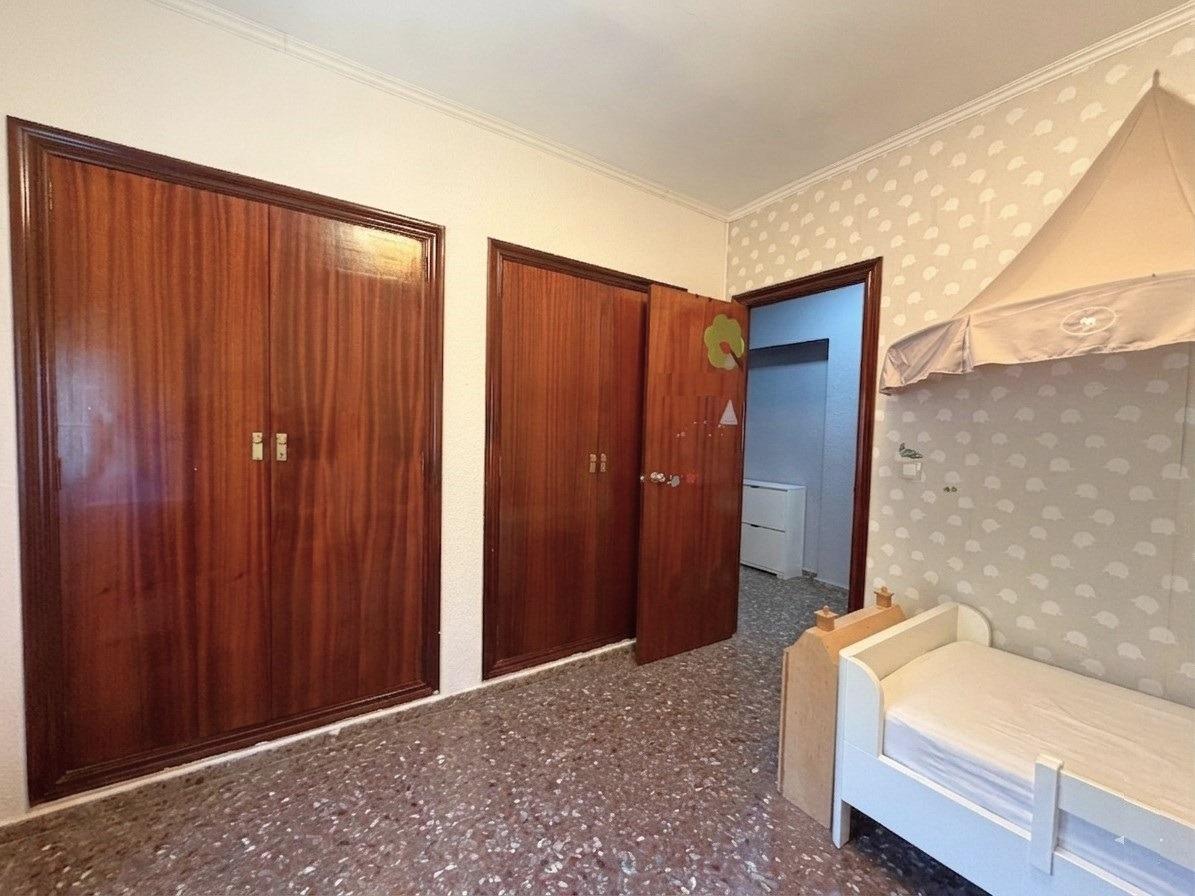 Gerenoveerde villa met bergzicht in Naquera