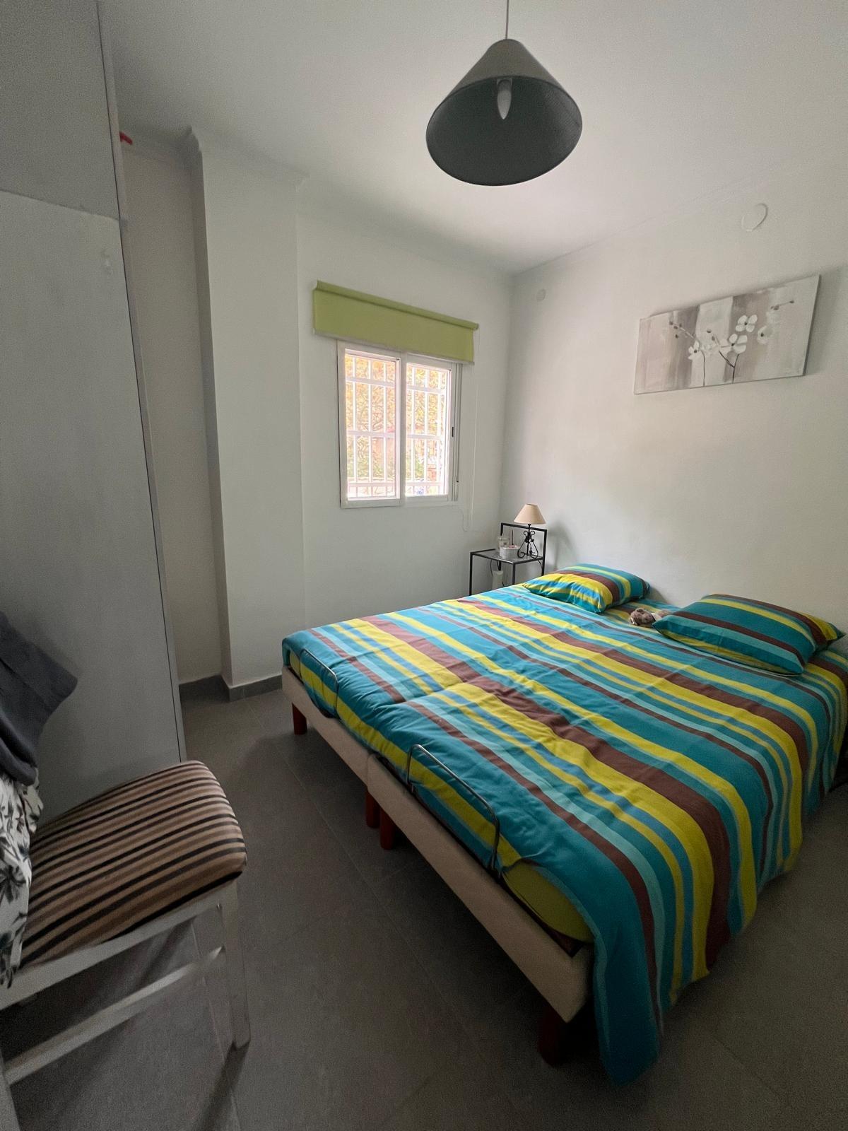 Gerenoveerde villa met bergpanorama en gastenverblijf in Llíria