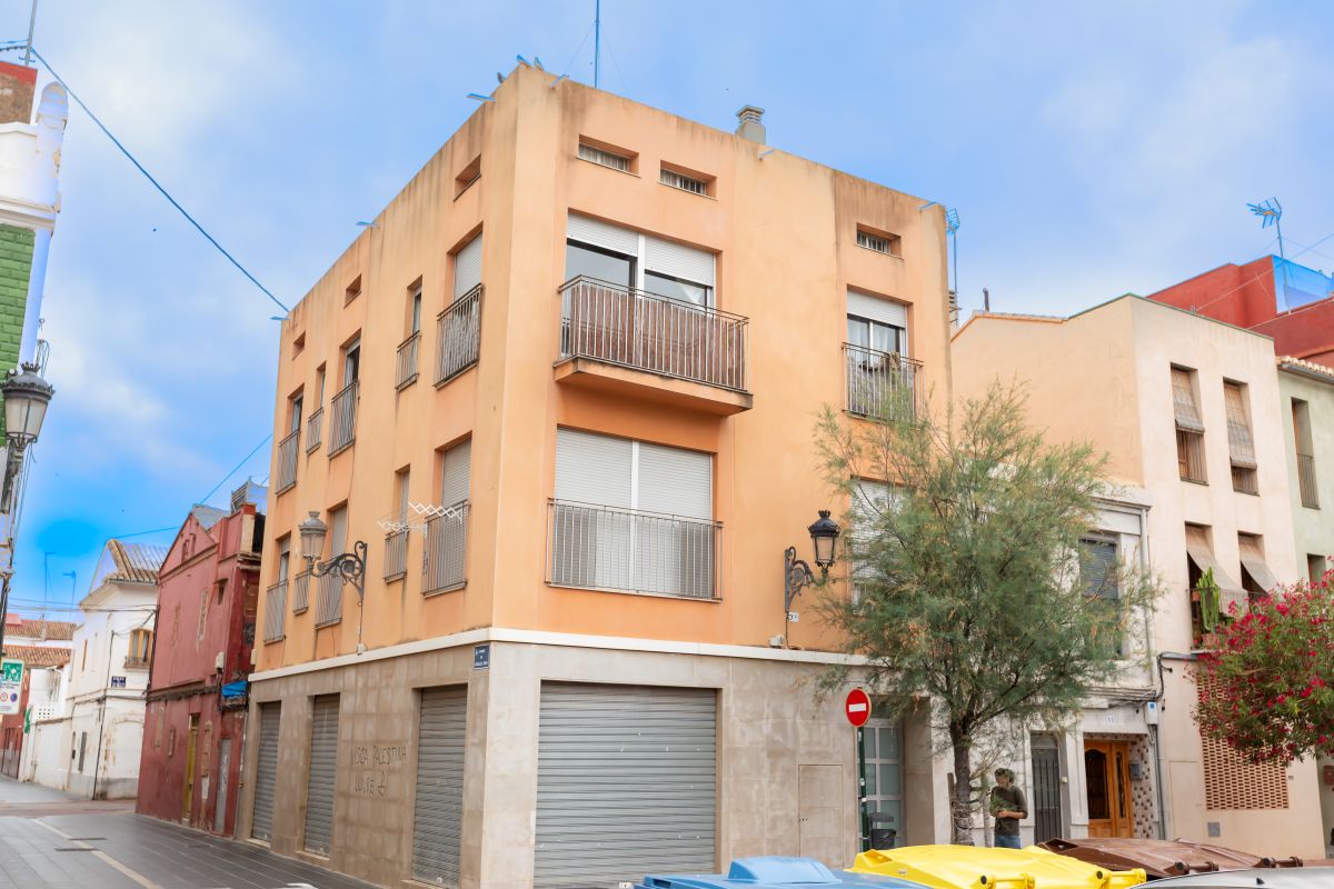 Duplex appartement vlakbij zee te koop in Valencia, Cabanyal