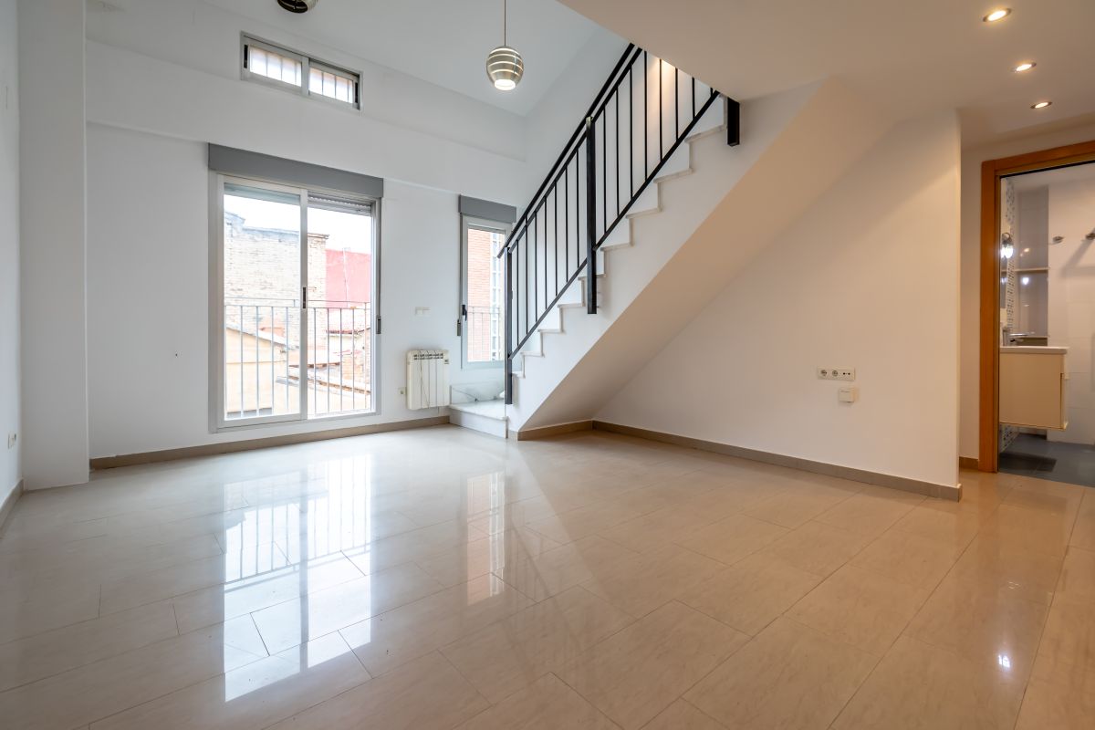 Duplex appartement vlakbij zee te koop in Valencia, Cabanyal