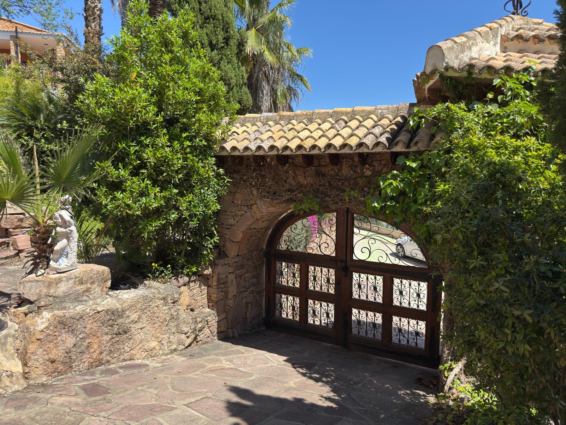 Villa te koop in Naquera