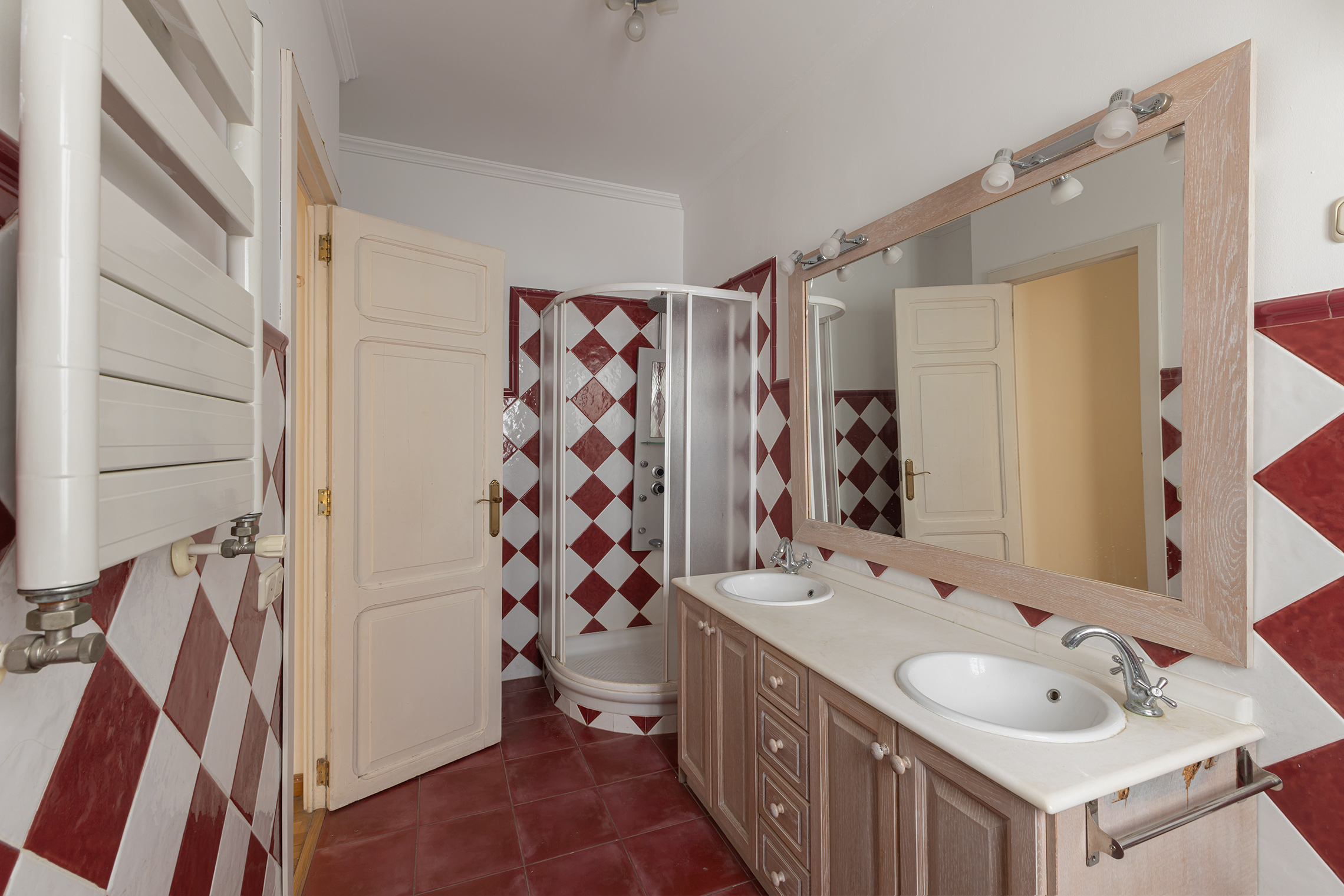 Heerlijk appartement met uitzicht op Paseo de la Alameda in Valencia