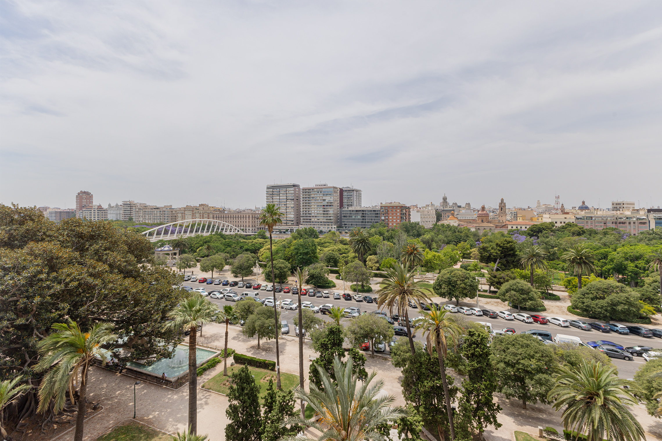 Heerlijk appartement met uitzicht op Paseo de la Alameda in Valencia
