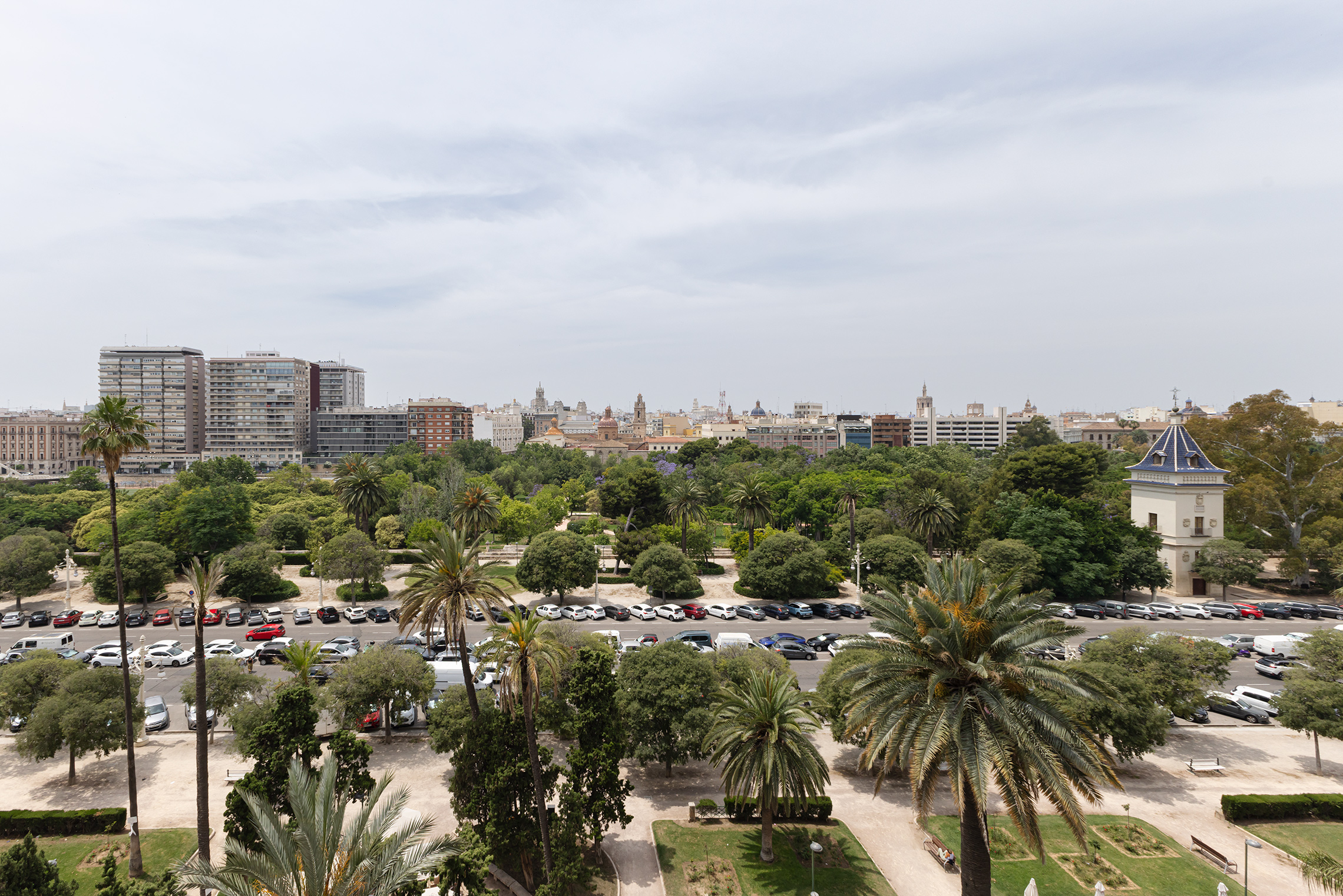 Heerlijk appartement met uitzicht op Paseo de la Alameda in Valencia