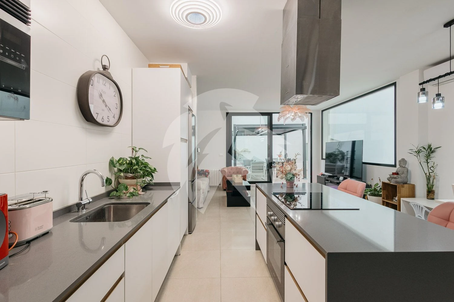 Property te koop in De Jacint Labaila