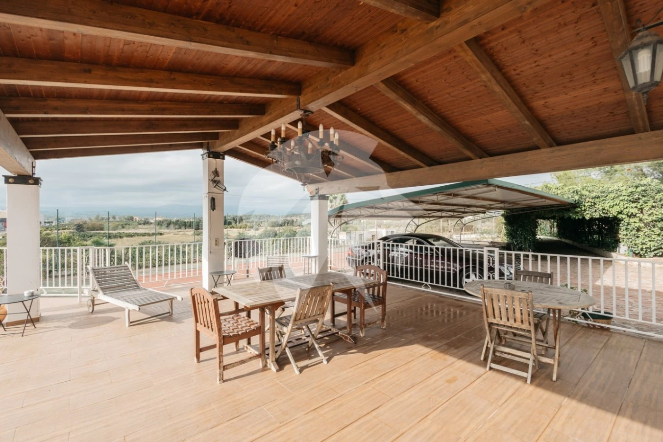 Unieke villa met berguitzicht en privé tennis in Villamarchante