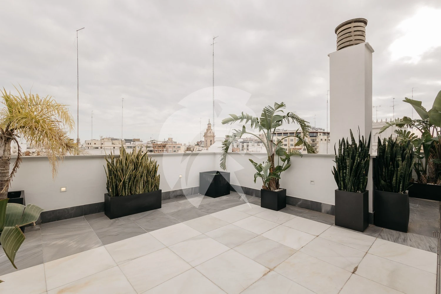 Exclusief penthouse met terras in het hart van Valencia