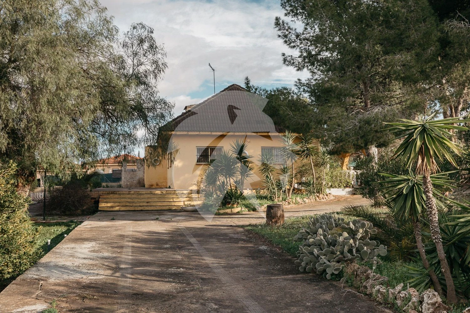 Vrijstaande villa met groot perceel en privé zwembad in Llíria
