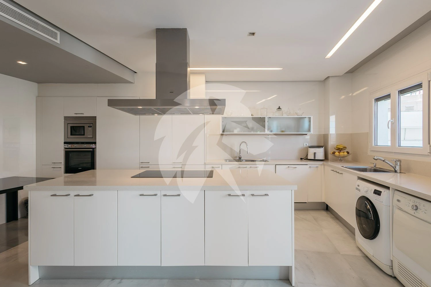 Exclusief penthouse met twee terrassen en jacuzzi in Valencia