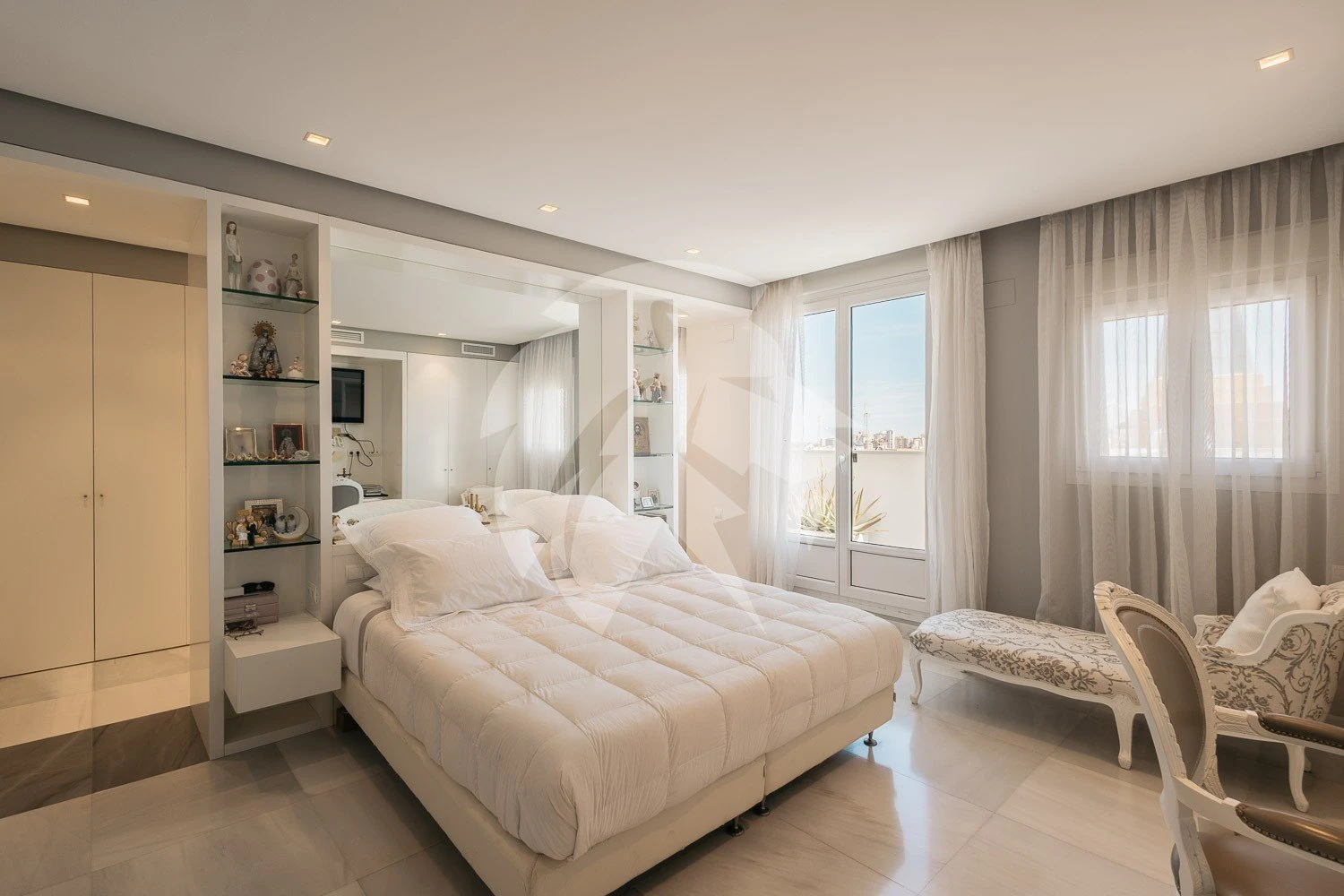 Exclusief penthouse met twee terrassen en jacuzzi in Valencia