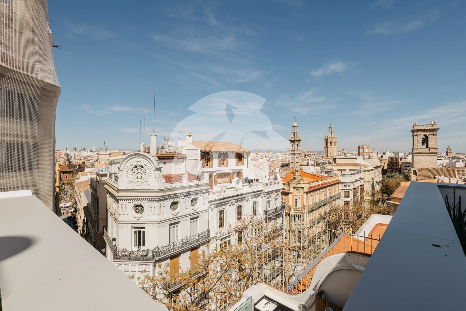 Exclusief penthouse met twee terrassen en jacuzzi in Valencia