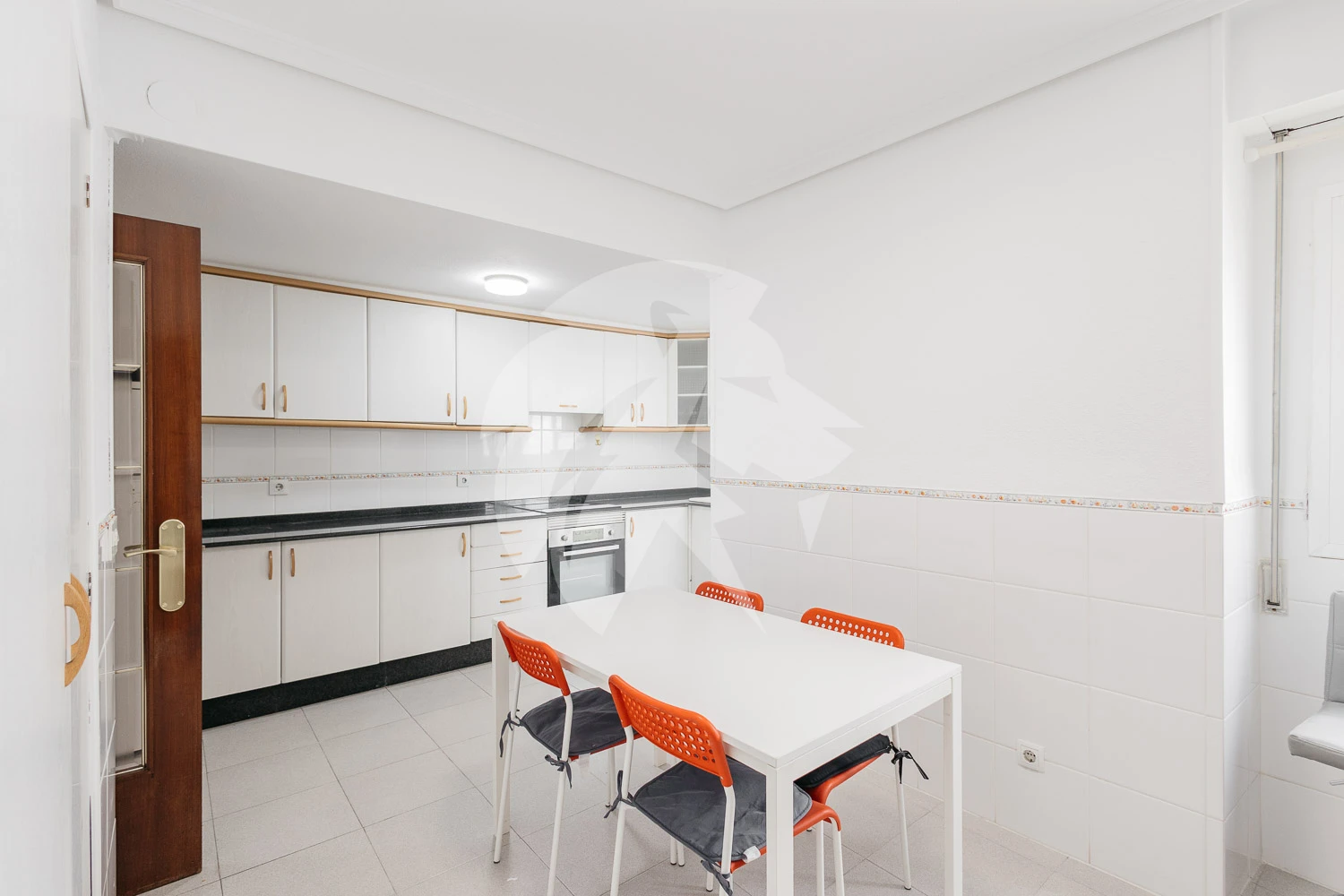 Property te koop in Carrer L’alcalaten