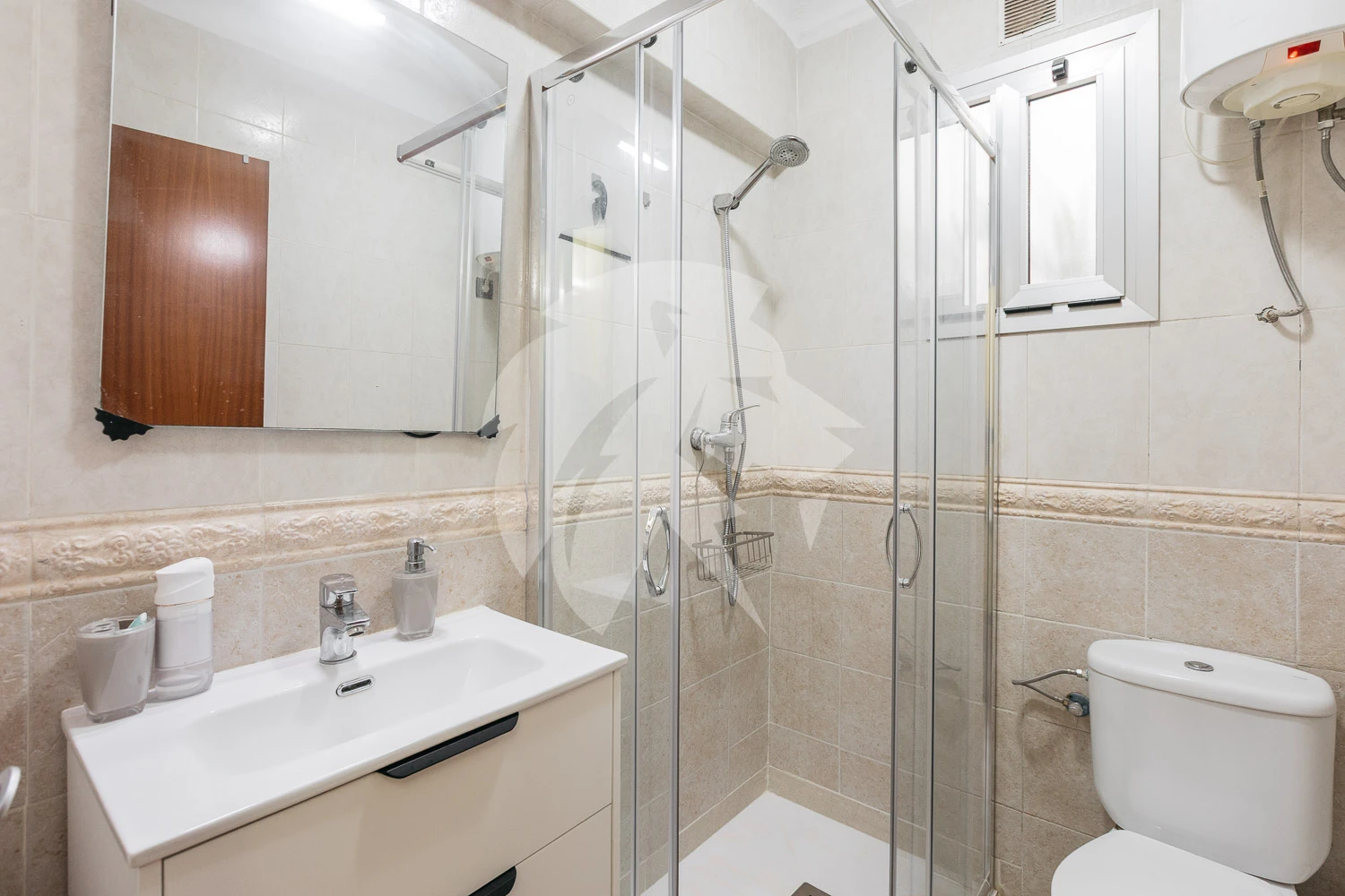 Ruim appartement met lift te renoveren in Valencia – El Grau
