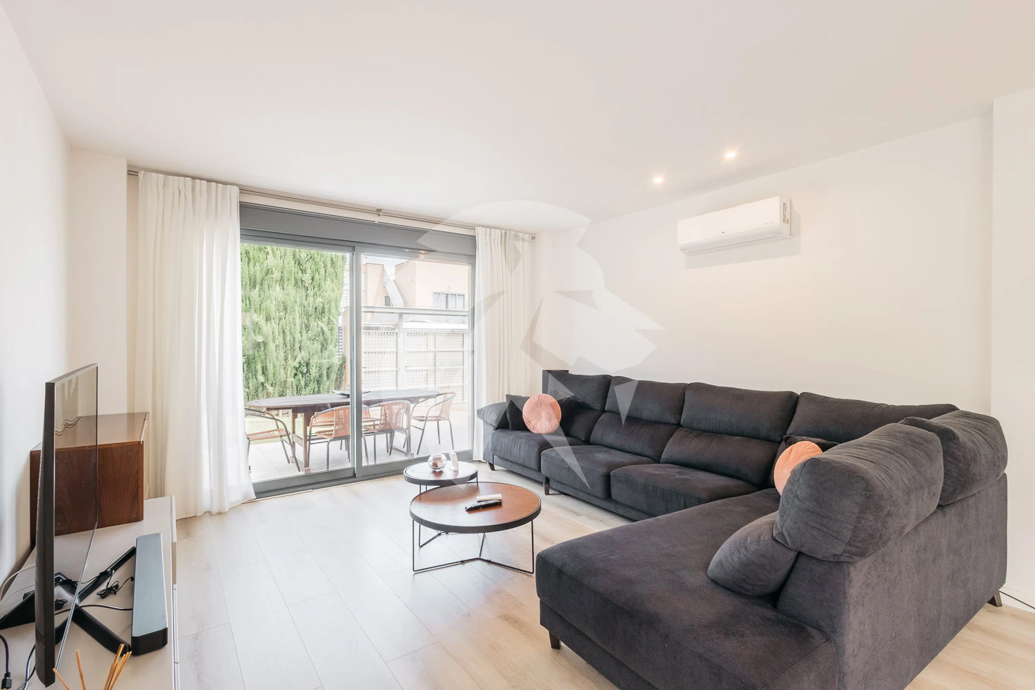 Ruime geschakelde woning met gemeenschappelijk zwembad in Pobla de Vallbona