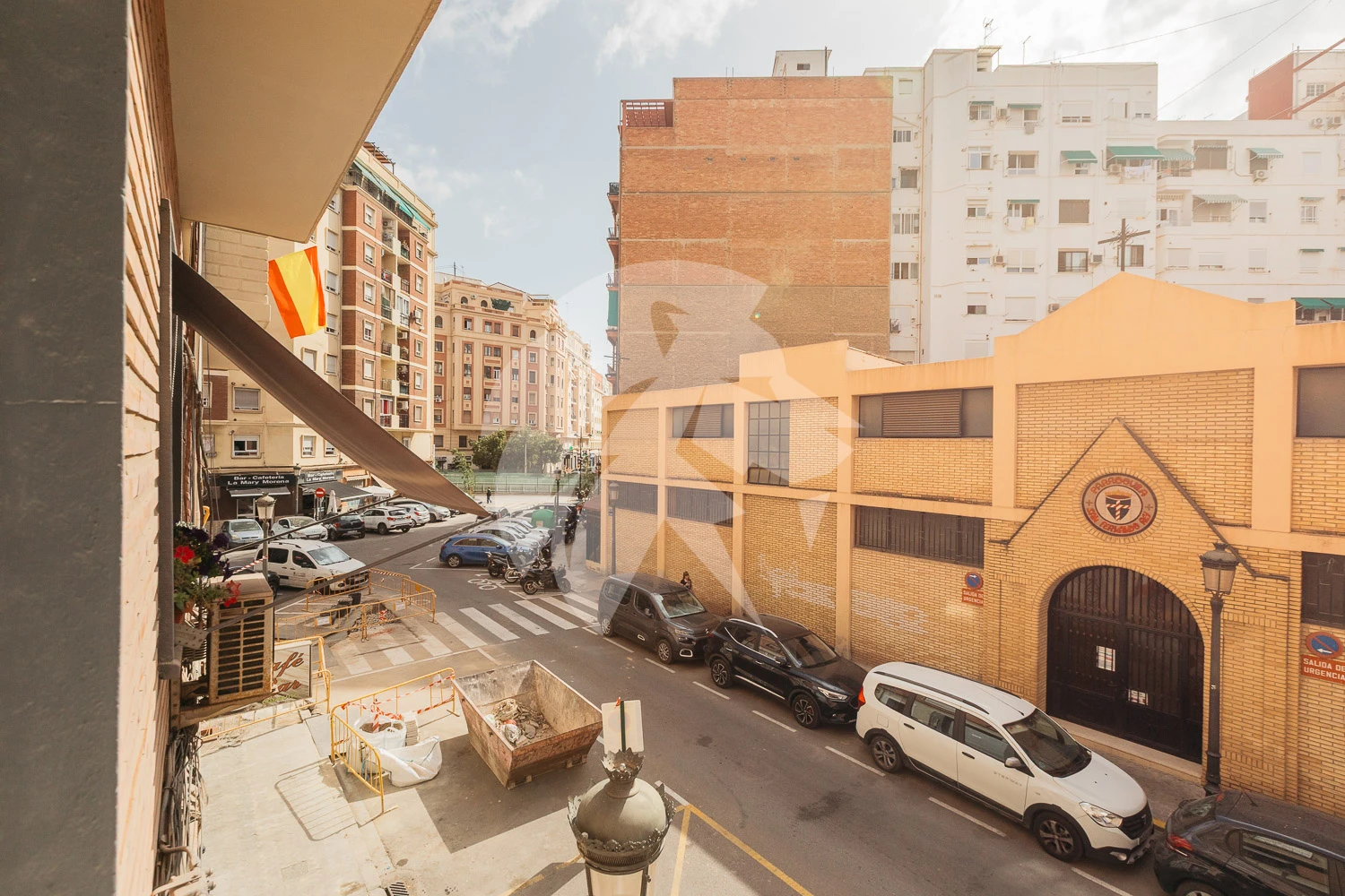 Appartement met terras te koop in Valencia – L’Olivereta