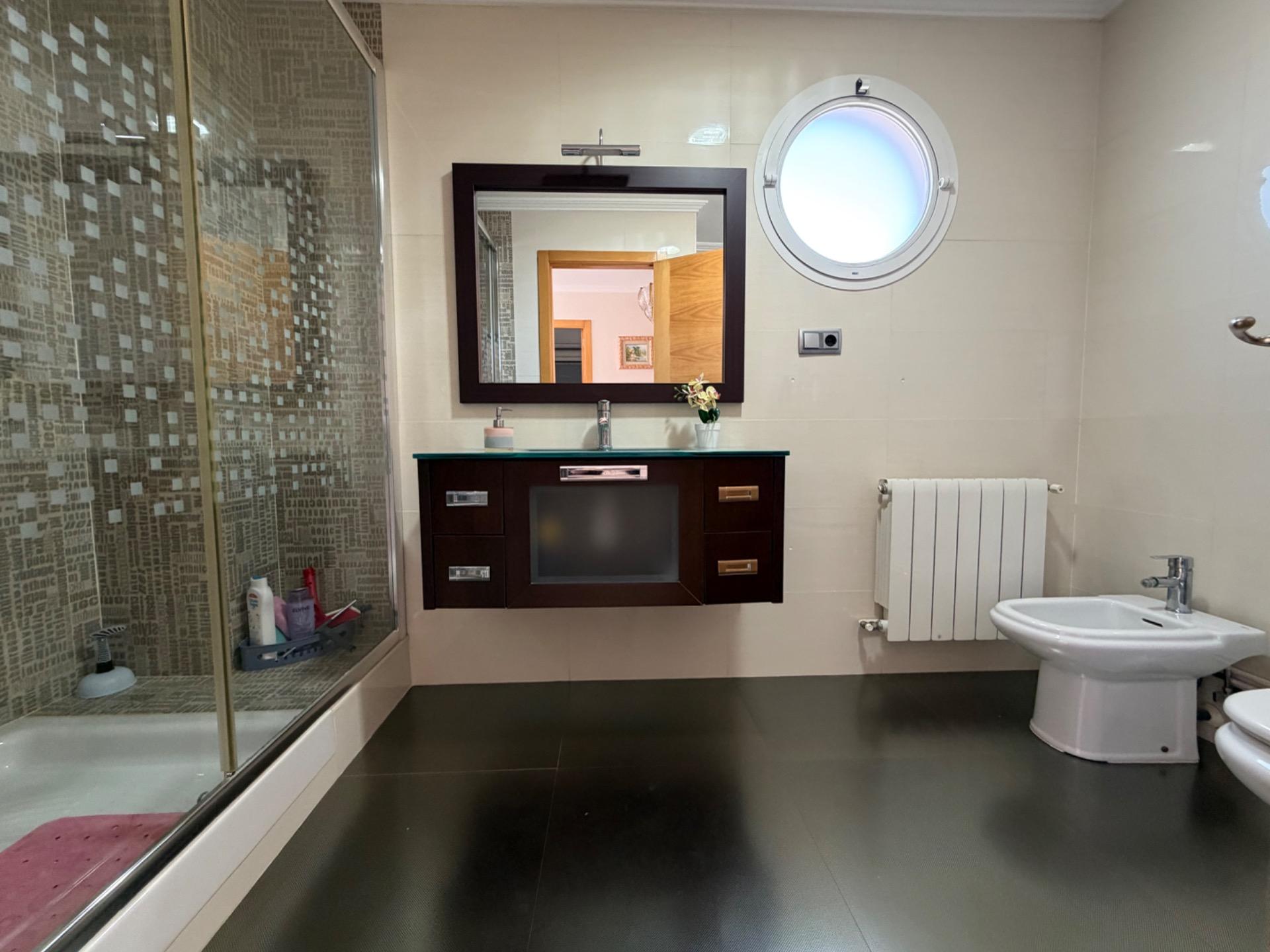 Villa te koop in Riba – Roja de Turia