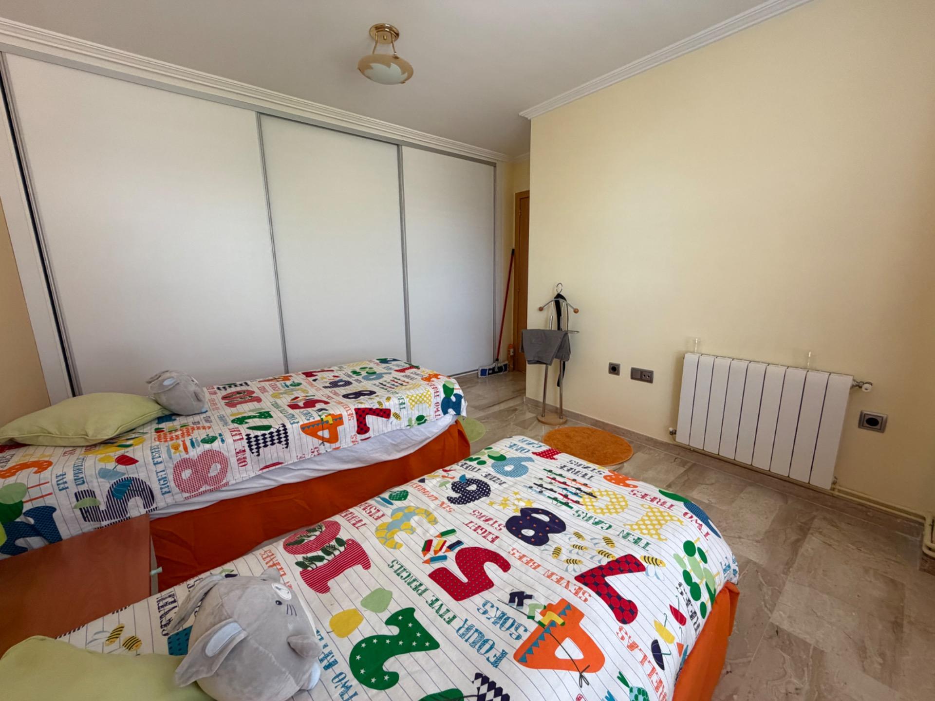 Villa te koop in Riba – Roja de Turia