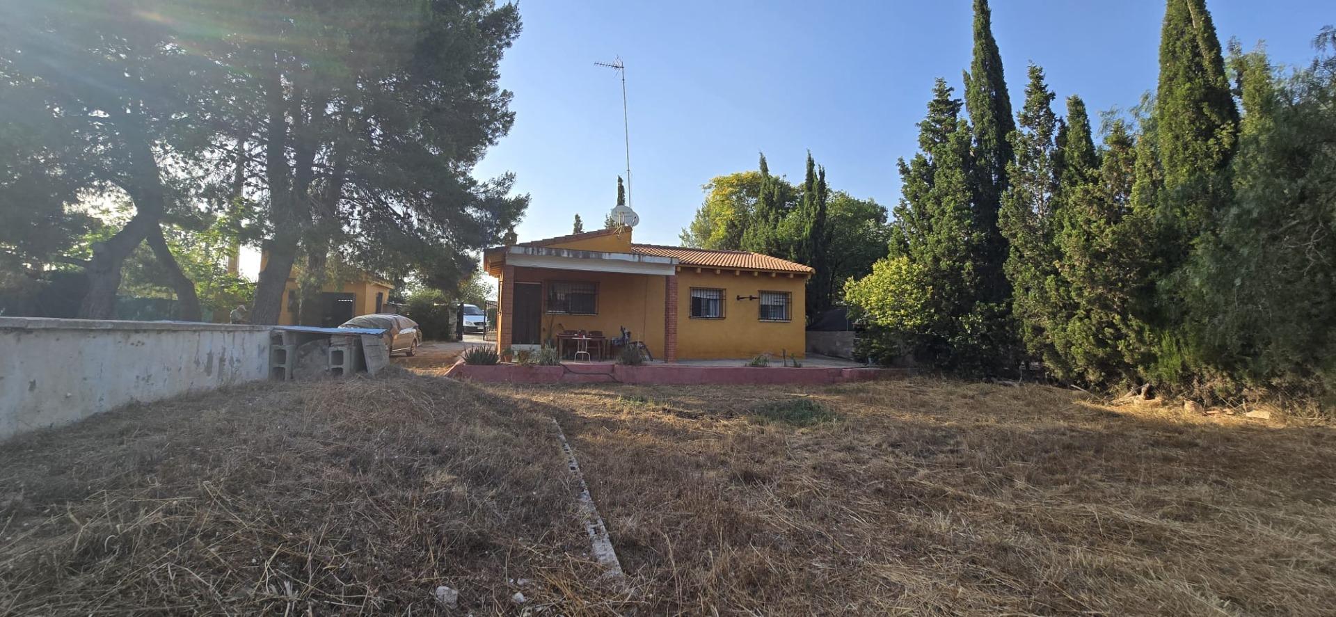 Villa te koop in Lliria