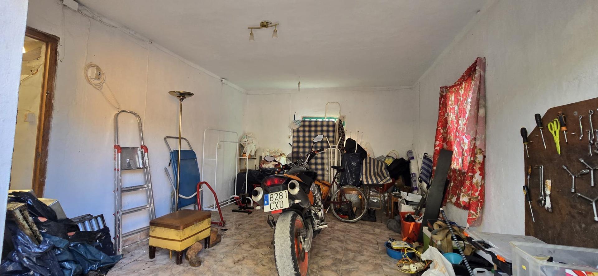 Villa te koop in Lliria