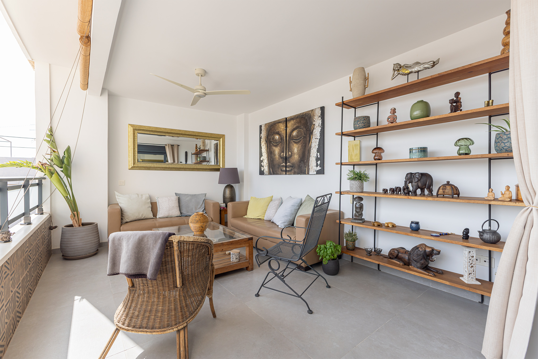 Gerenoveerd appartement met terras te koop in Picanya