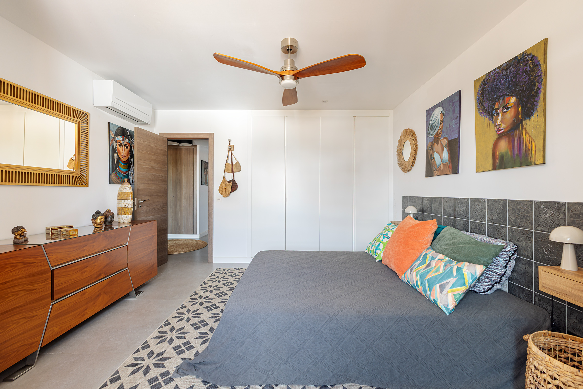 Gerenoveerd appartement met terras te koop in Picanya