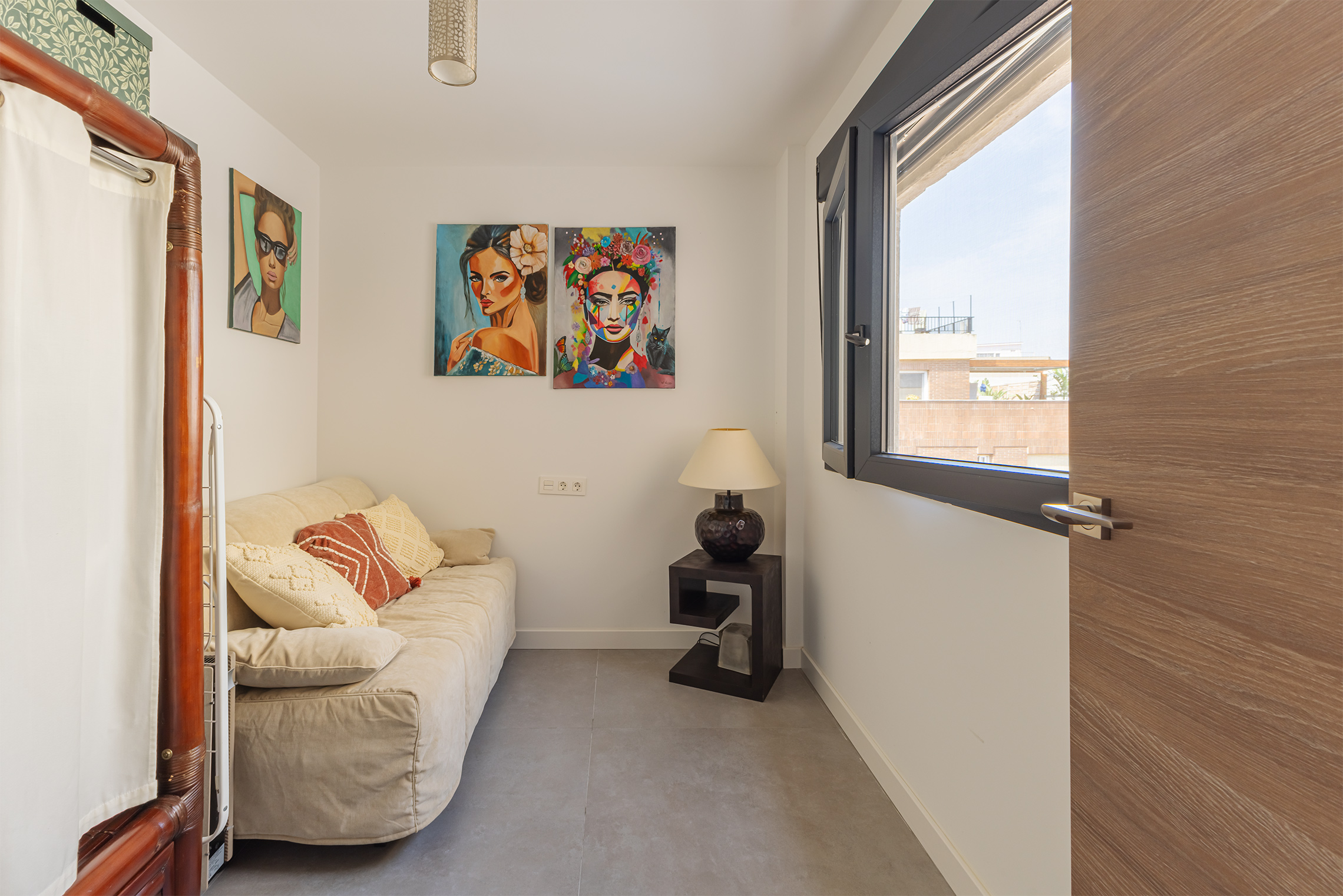 Gerenoveerd appartement met terras te koop in Picanya