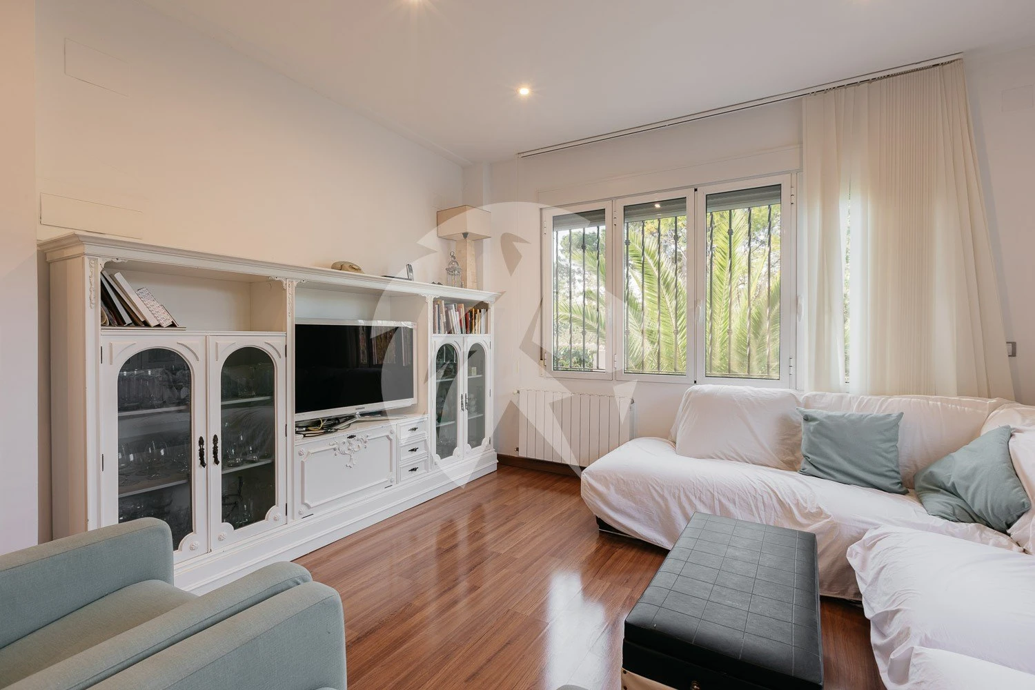 Villa met zwembad te koop in La Cañada – Paterna