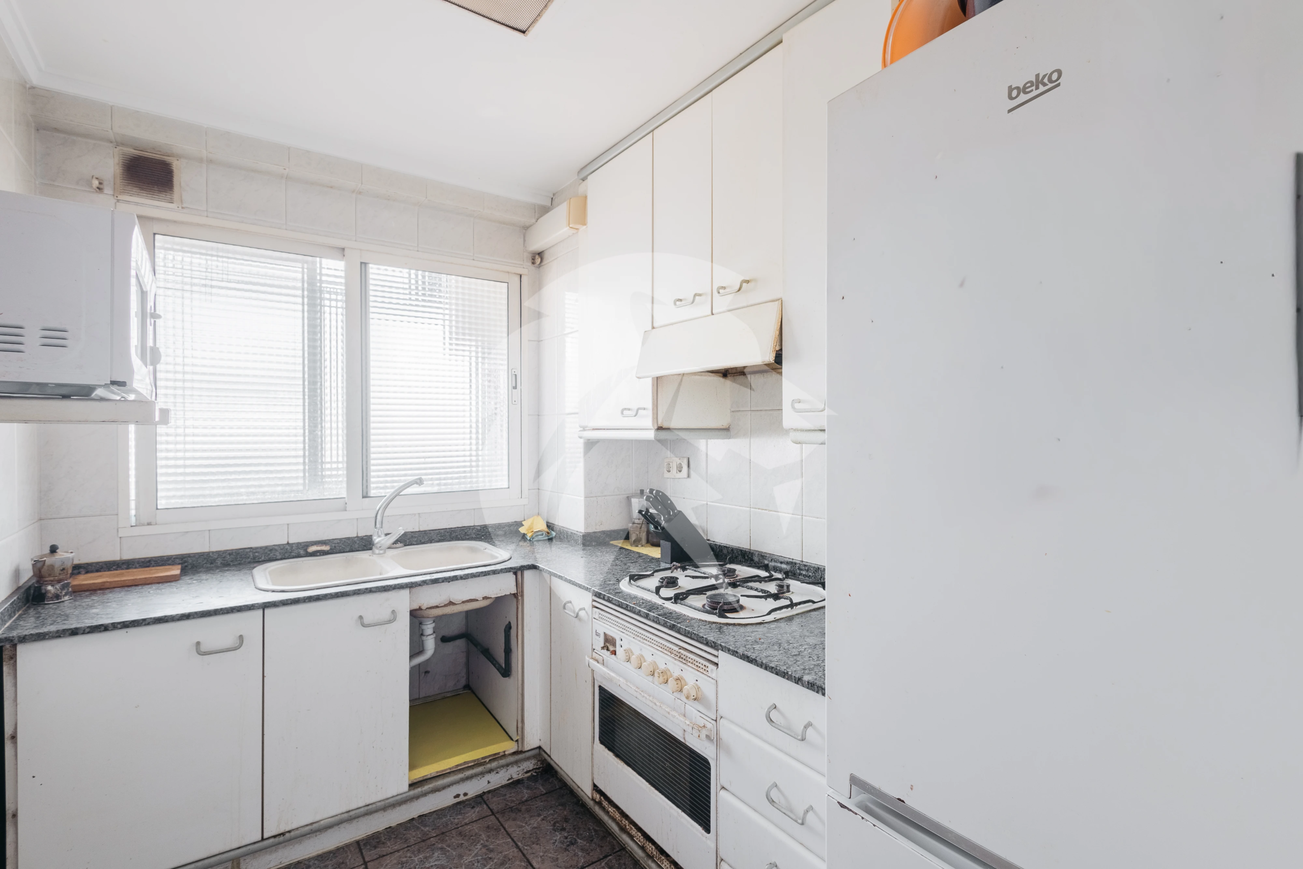 Licht appartement te renoveren in Valencia