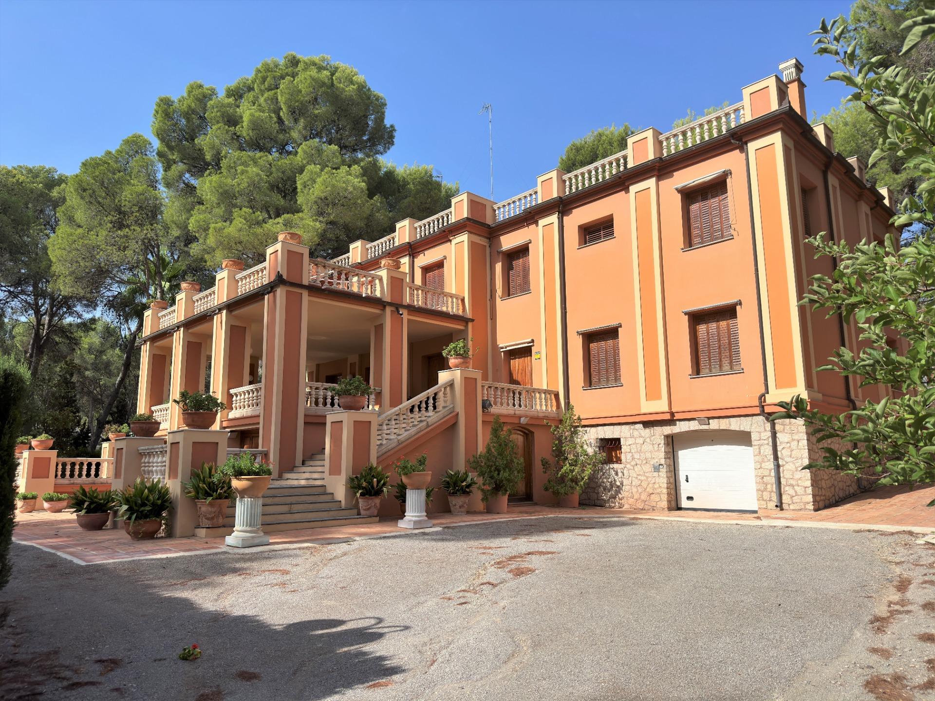Villa te koop in Naquera