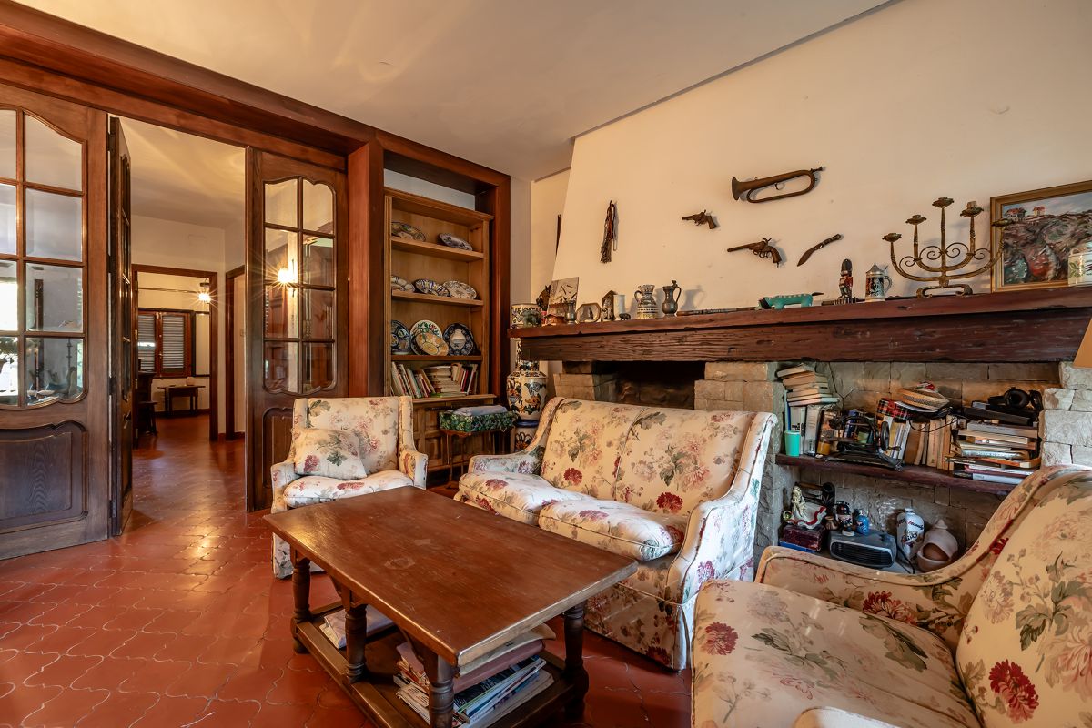 Unieke villa met zwembad te koop in Naquera