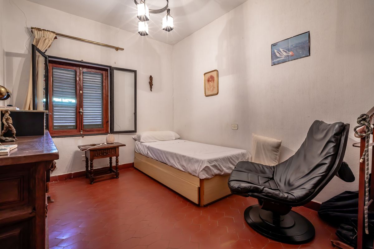 Unieke villa met zwembad te koop in Naquera