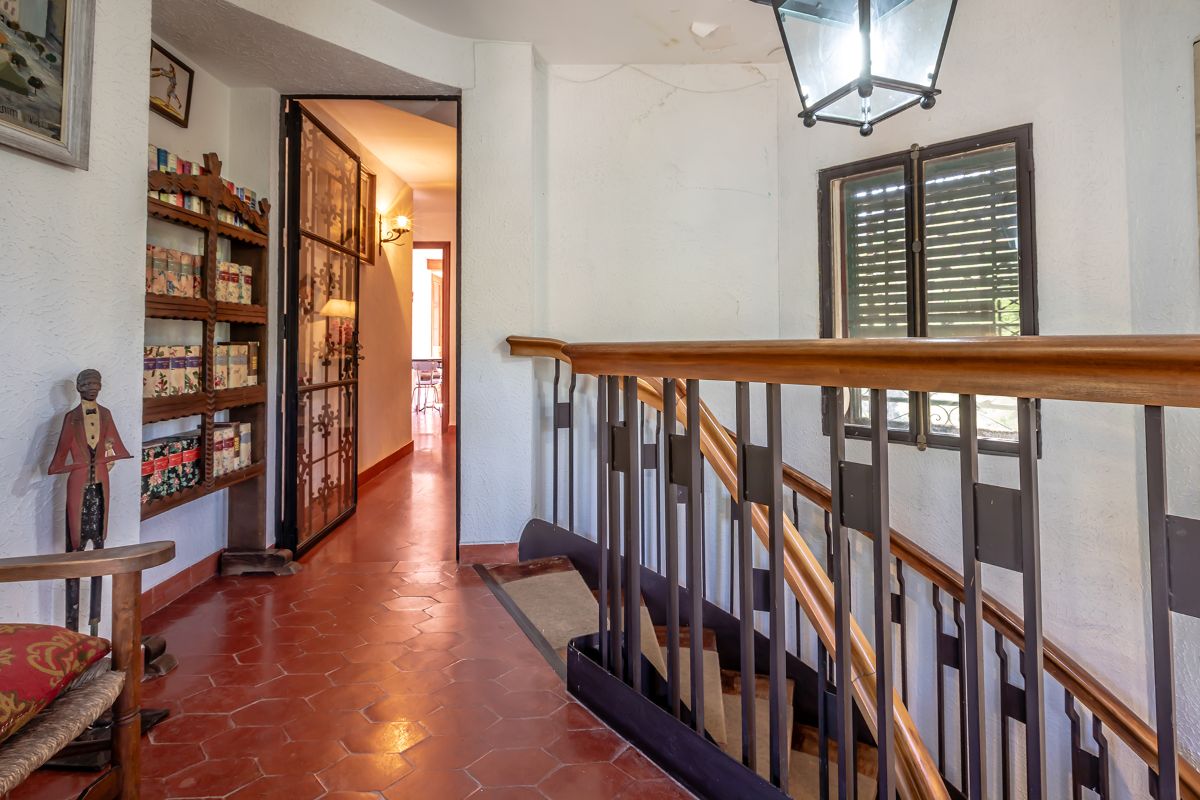 Unieke villa met zwembad te koop in Naquera