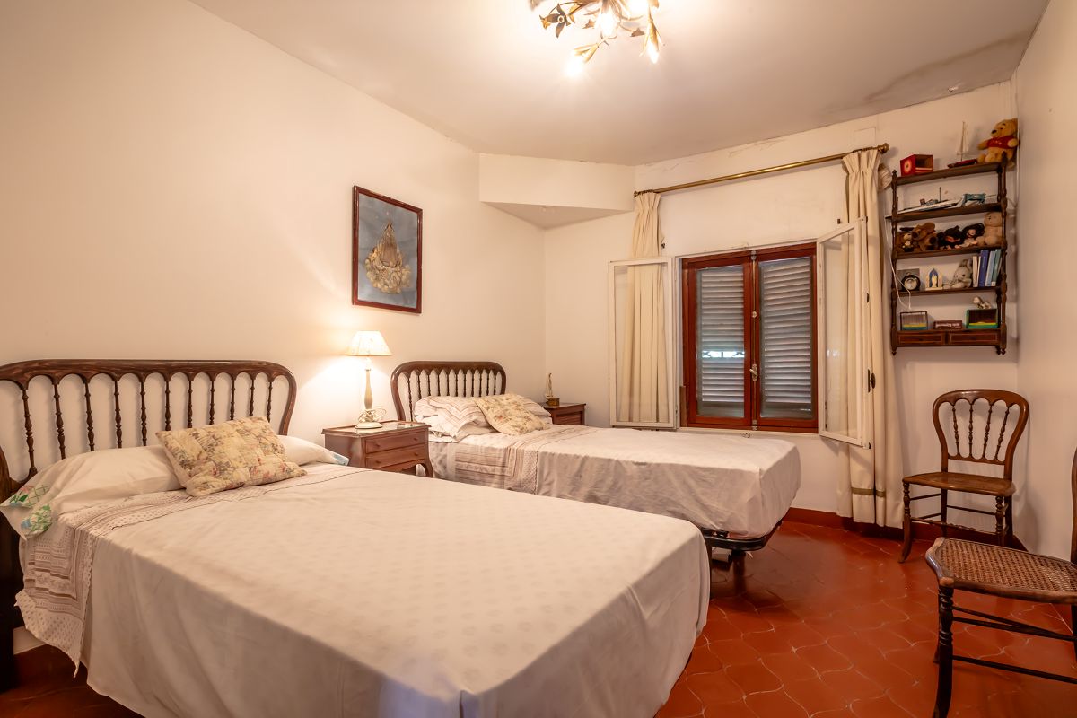 Unieke villa met zwembad te koop in Naquera