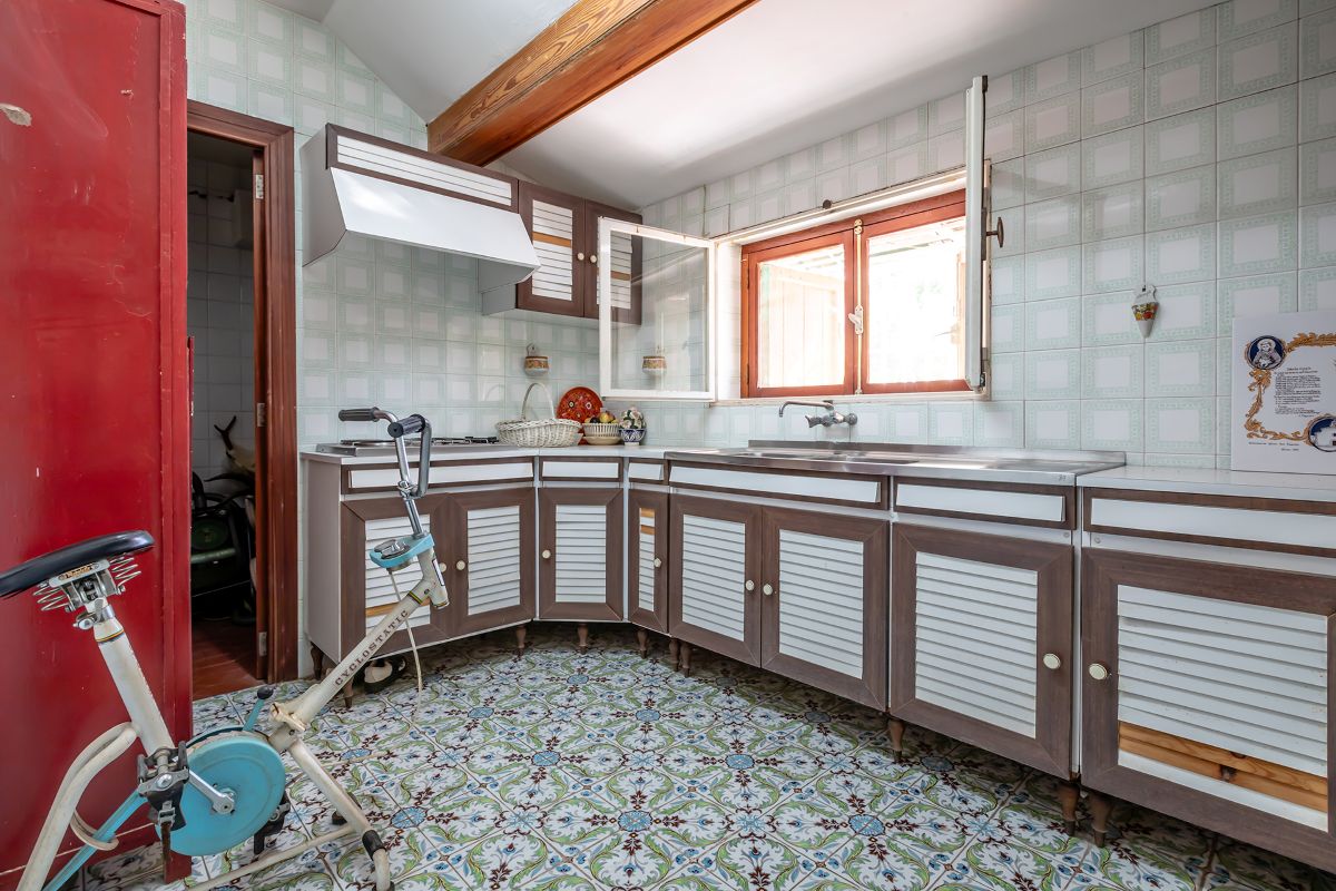 Unieke villa met zwembad te koop in Naquera