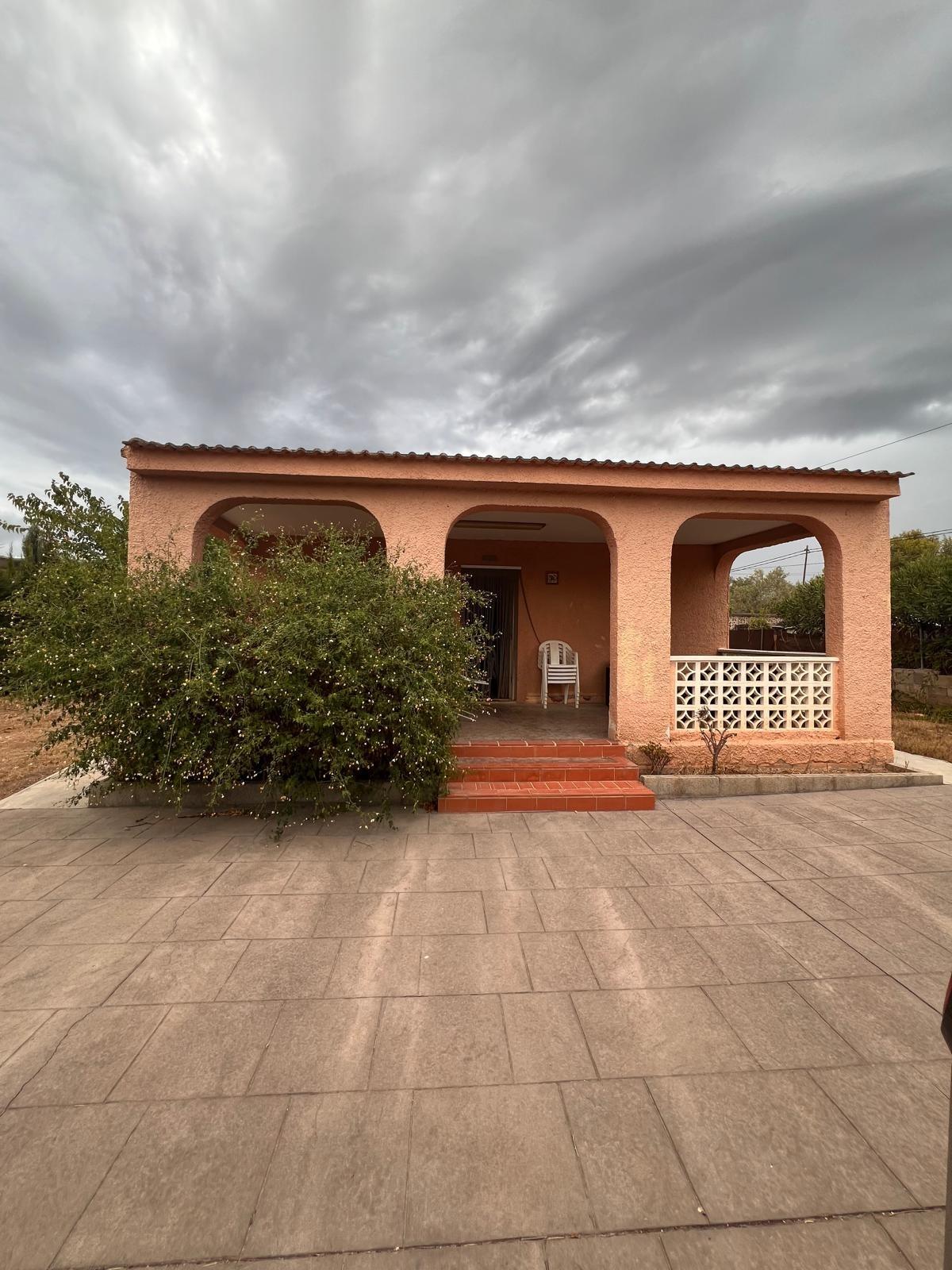 Villa te koop in Lliria