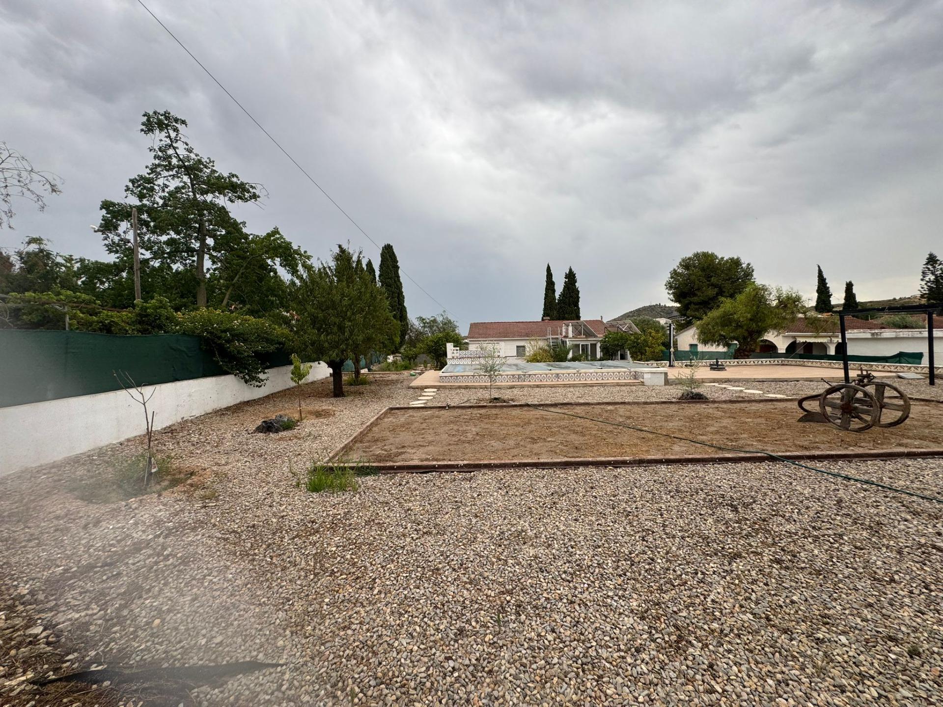 Villa te koop in Lliria