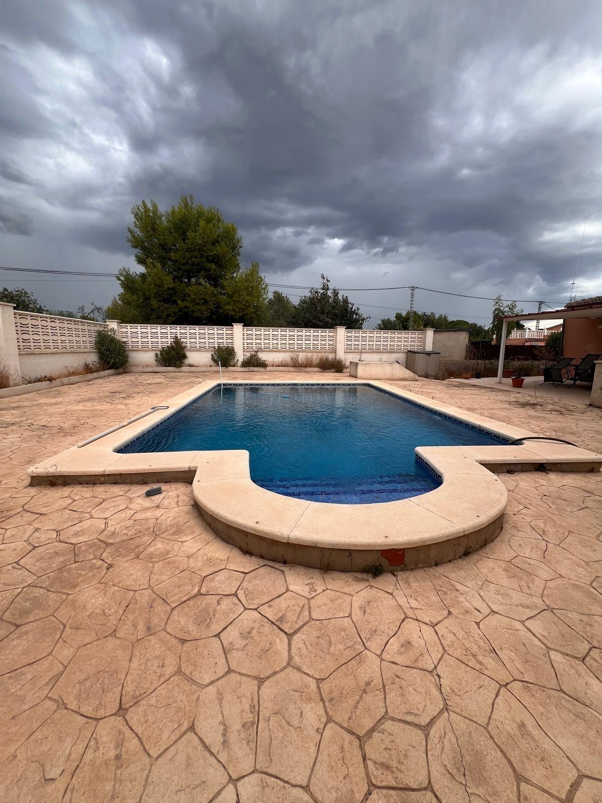 Villa te koop in Lliria