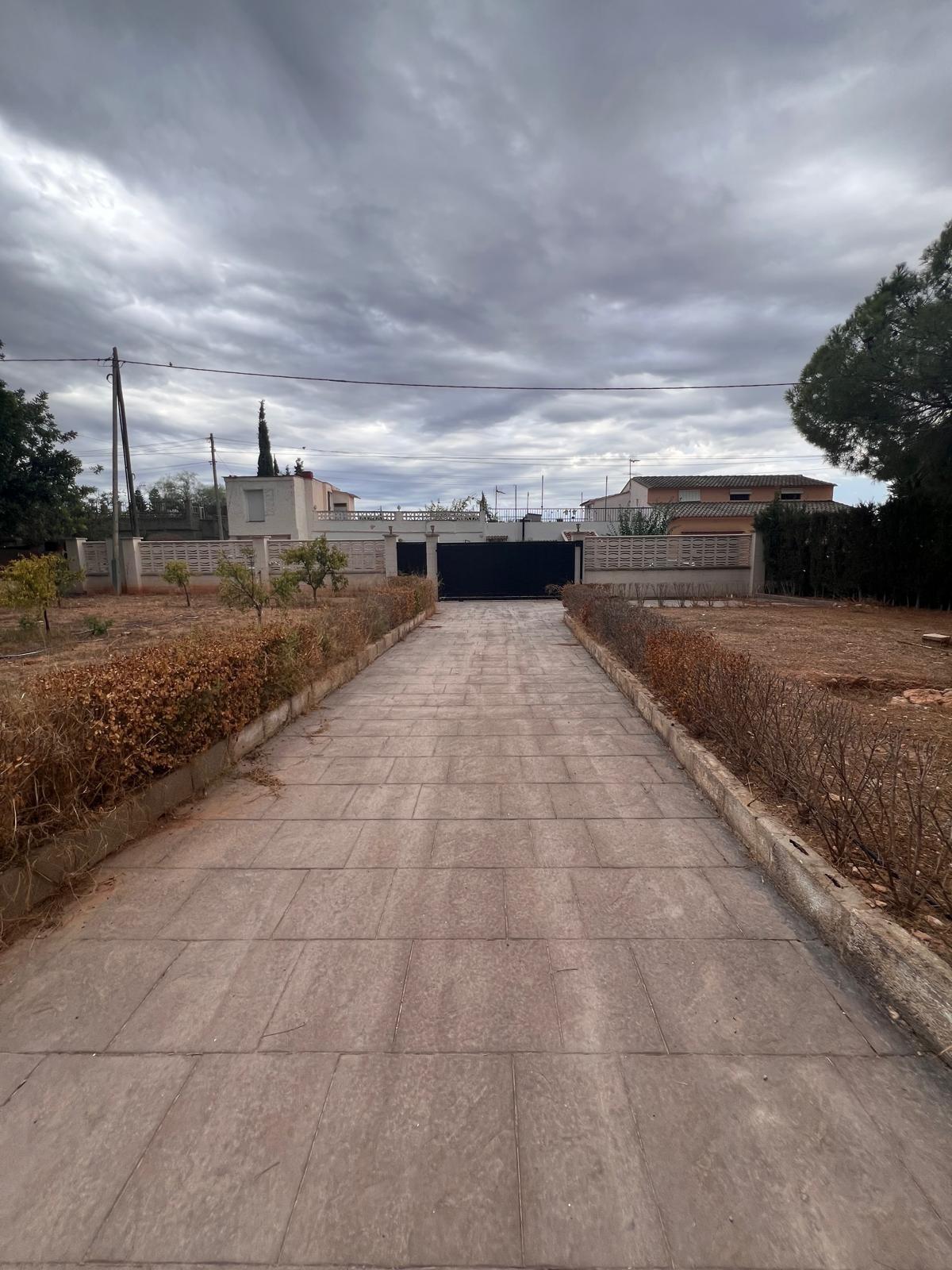Villa te koop in Lliria