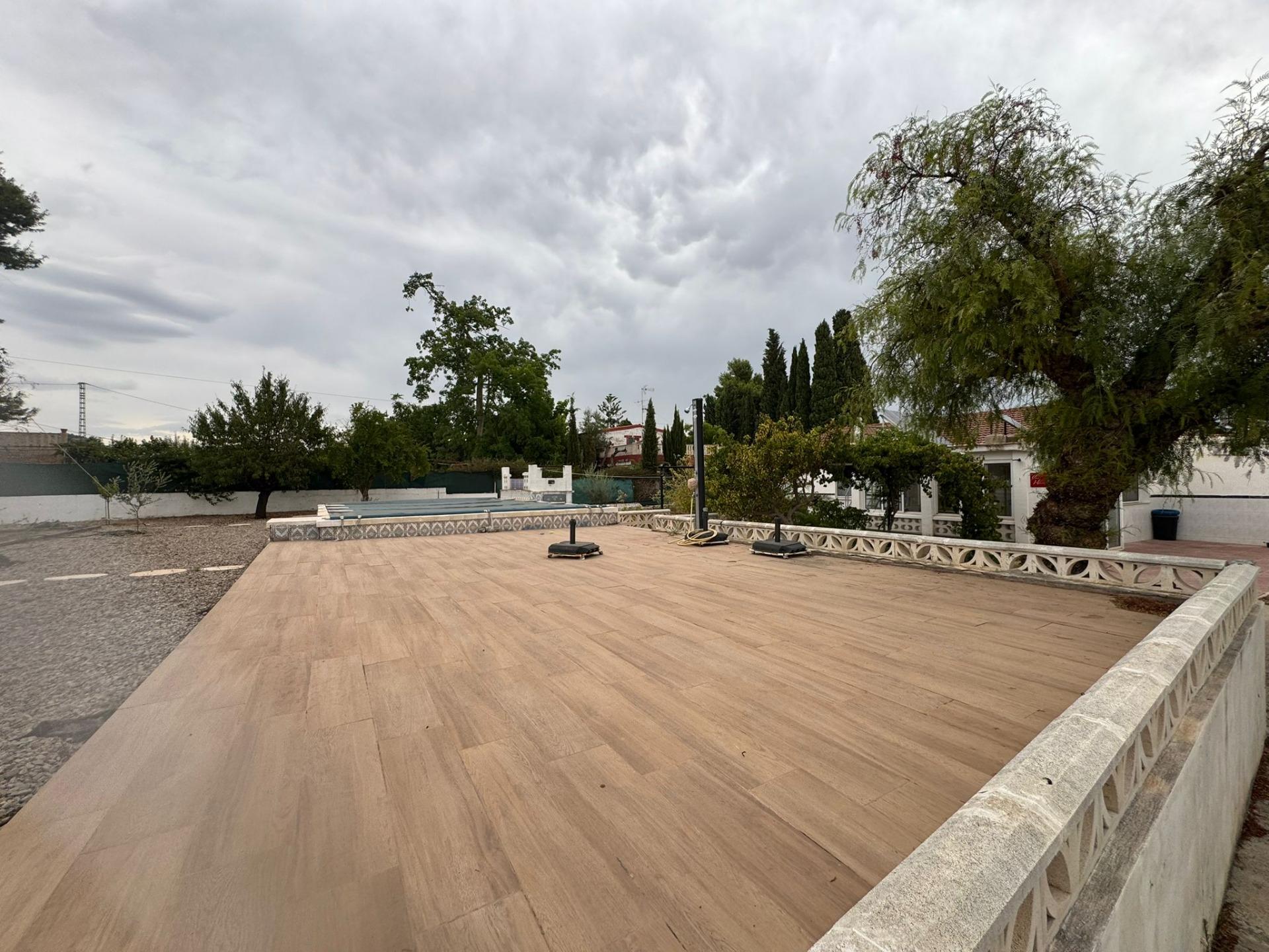 Villa te koop in Lliria