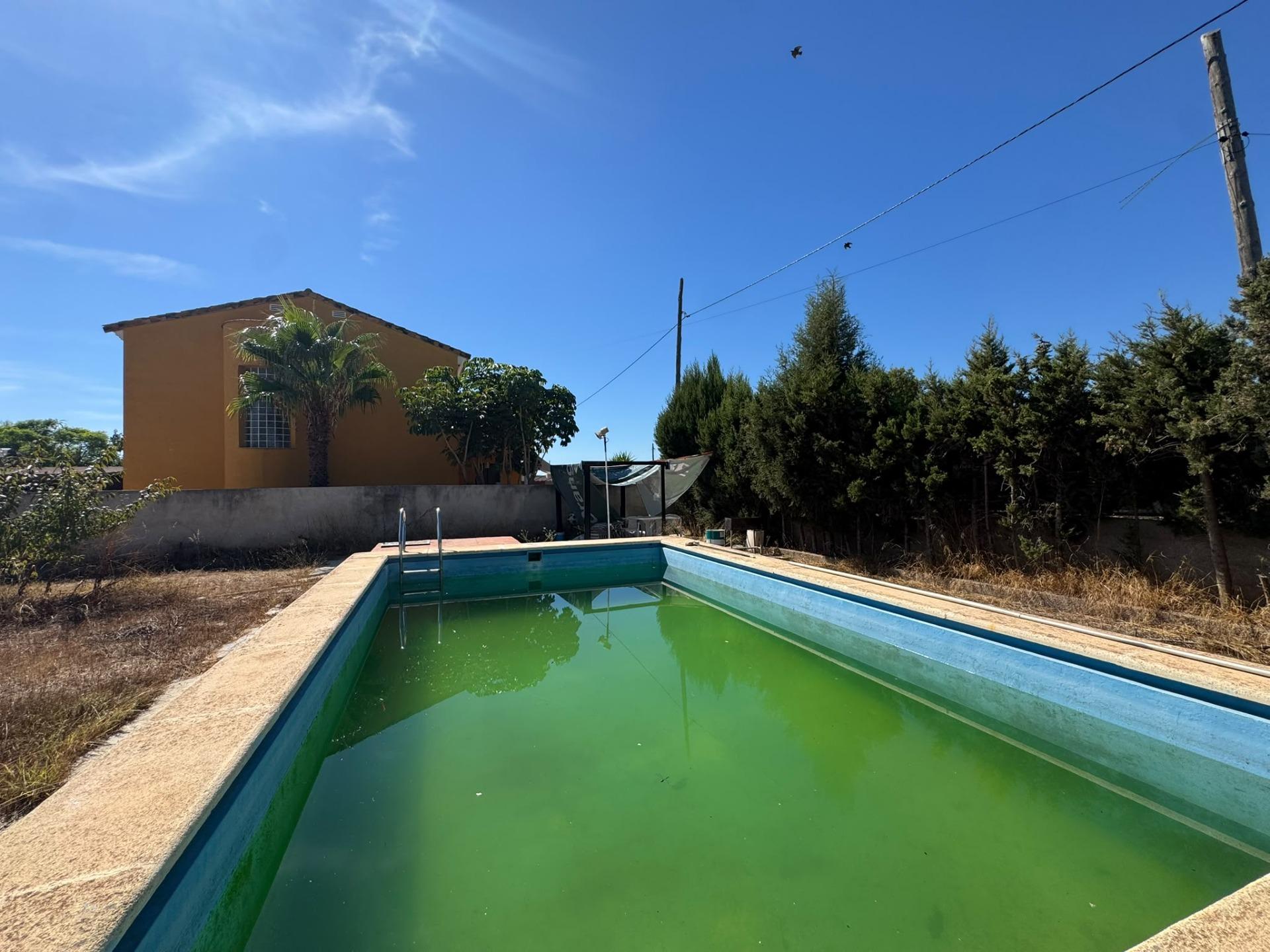 Villa te koop in Lliria