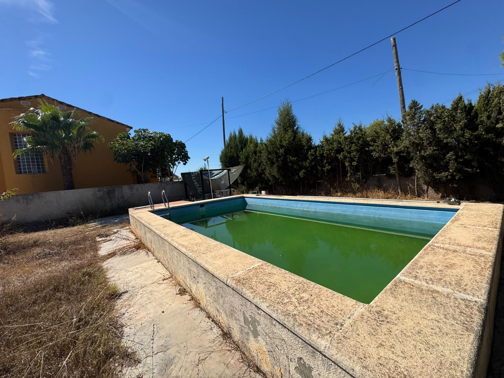 Villa te koop in Lliria